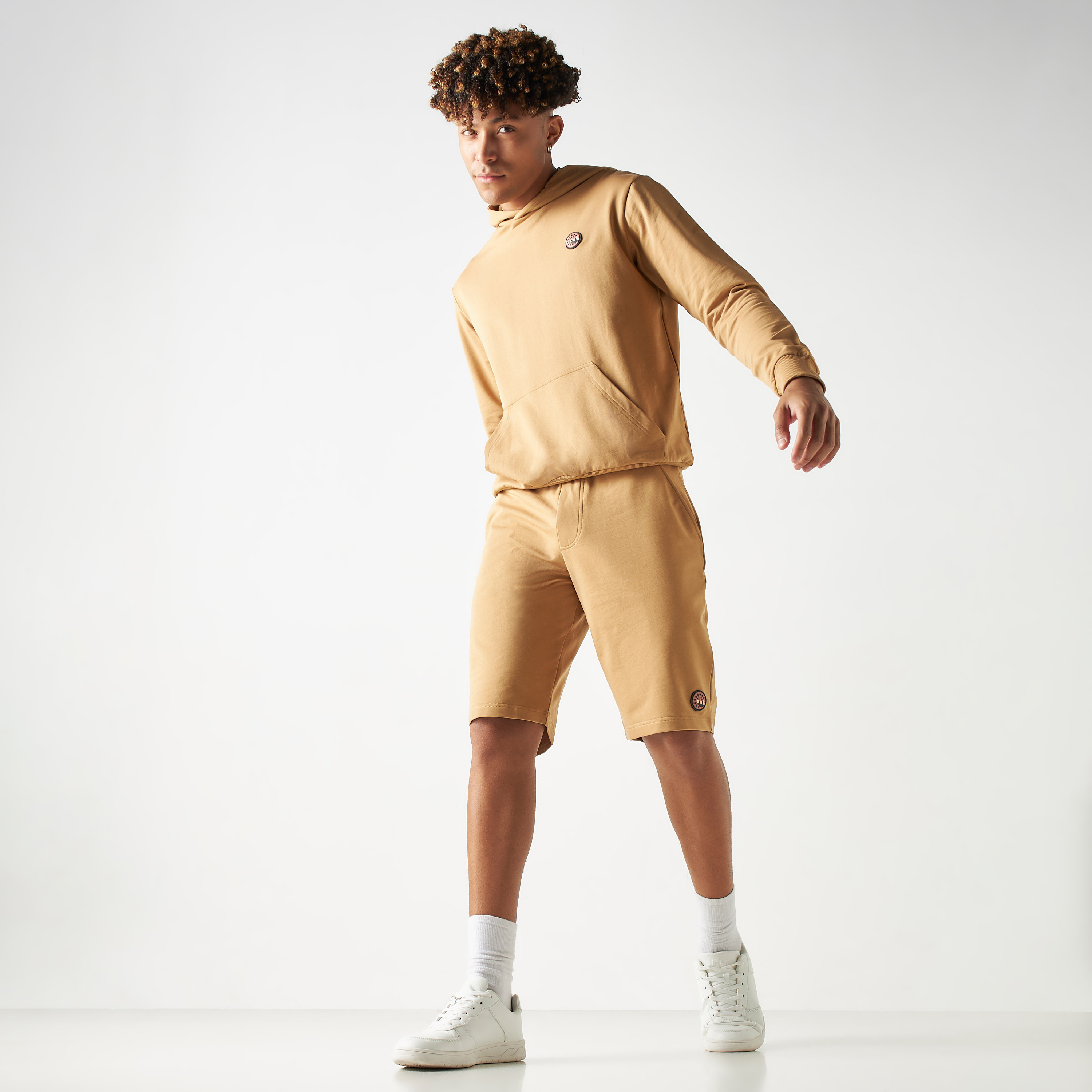 بدلة رياضية من شورتات وهودي كو-اوردز من بنجولين ستراتاتيك بلون وردي-men-clothing-coordsets-image-18