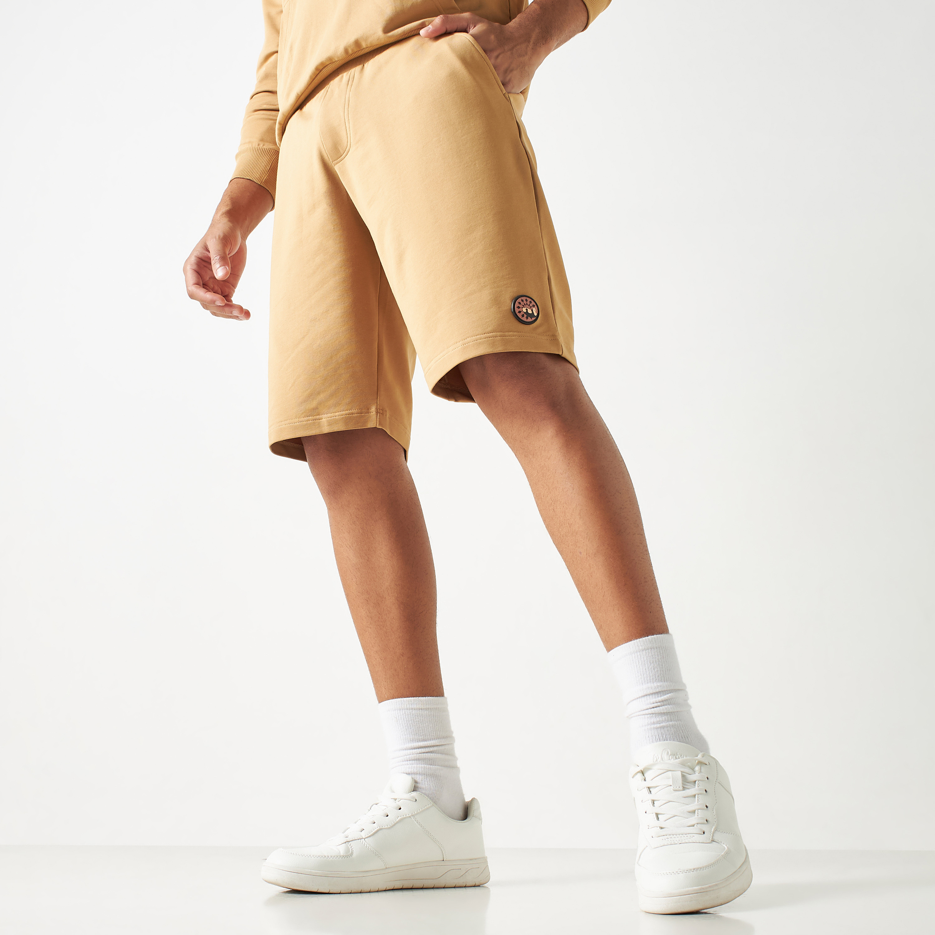بدلة رياضية من شورتات وهودي كو-اوردز من بنجولين ستراتاتيك بلون وردي-men-clothing-coordsets-image-21