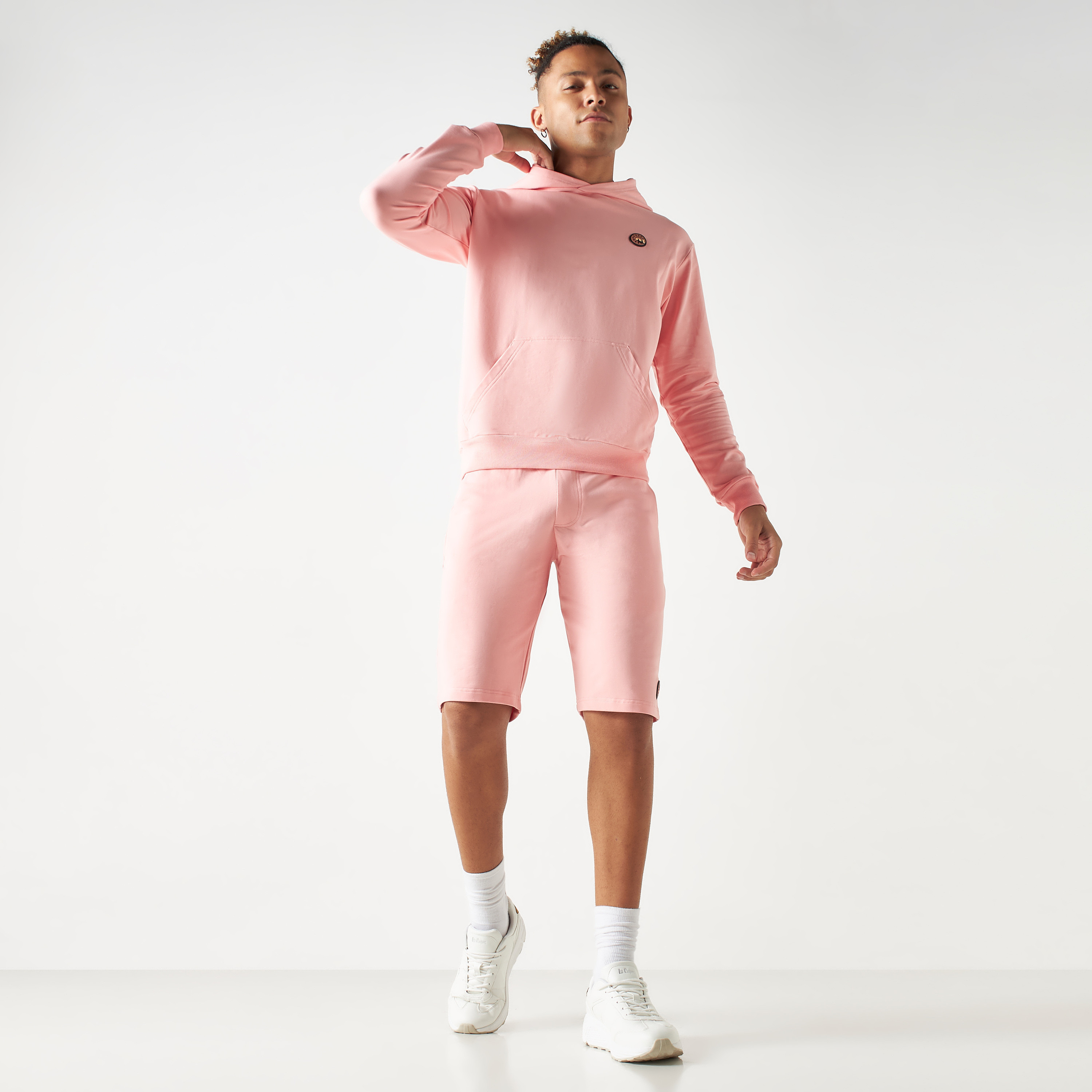بدلة رياضية من شورتات وهودي كو-اوردز من بنجولين ستراتاتيك بلون وردي-men-clothing-coordsets-image-30