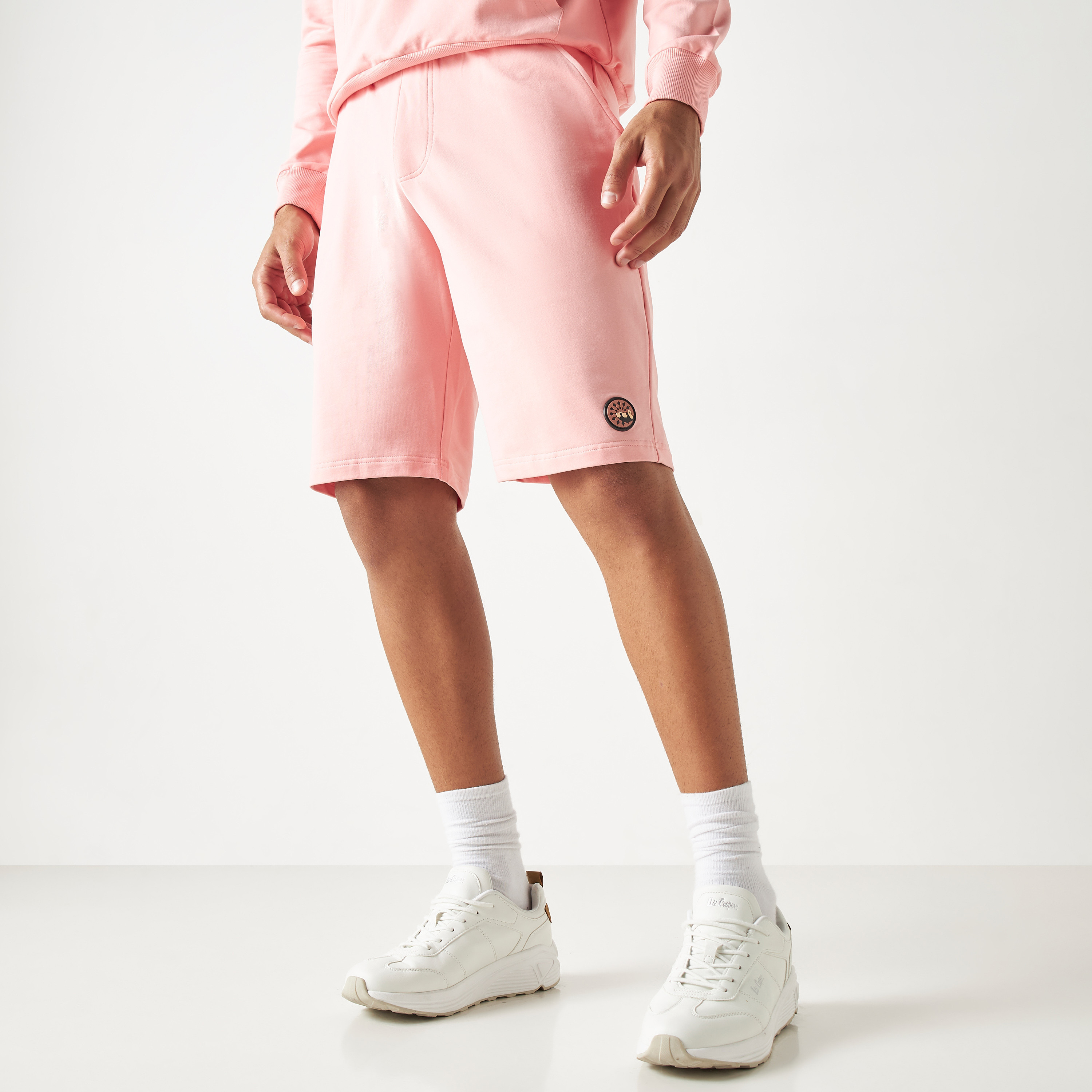 بدلة رياضية من شورتات وهودي كو-اوردز من بنجولين ستراتاتيك بلون وردي-men-clothing-coordsets-image-33