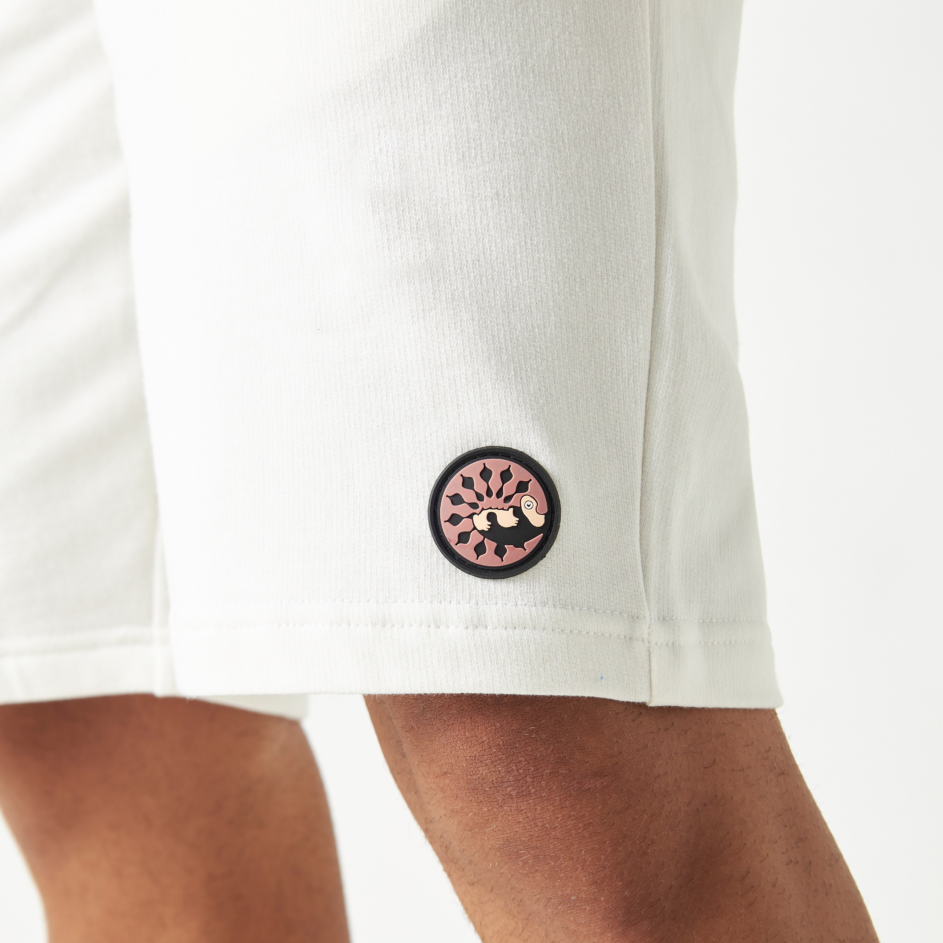 شورتات من بنجولين نبولي باللون الأبيض-men-clothing-bottoms-shorts-image-9