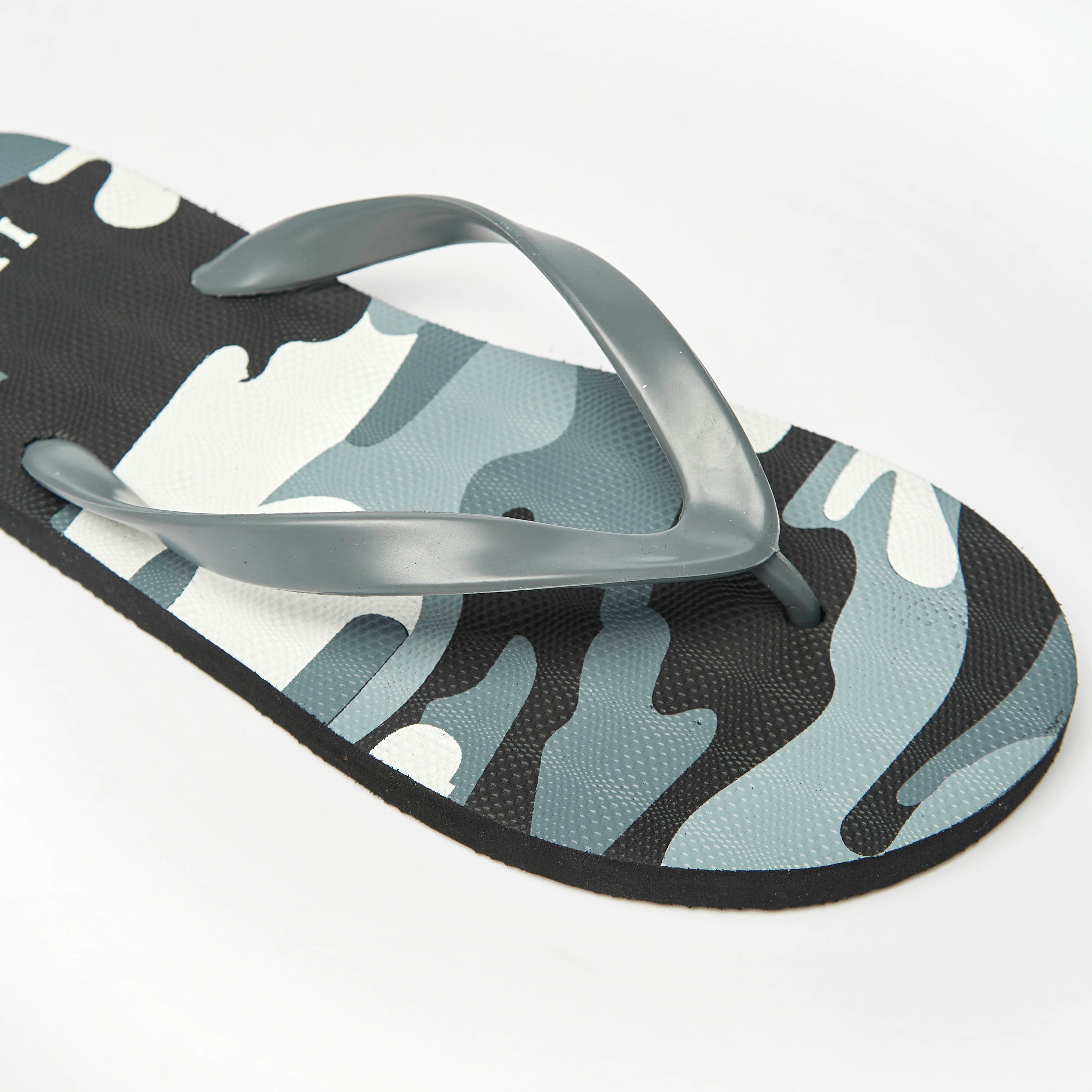 Camouflage cheap flip flops