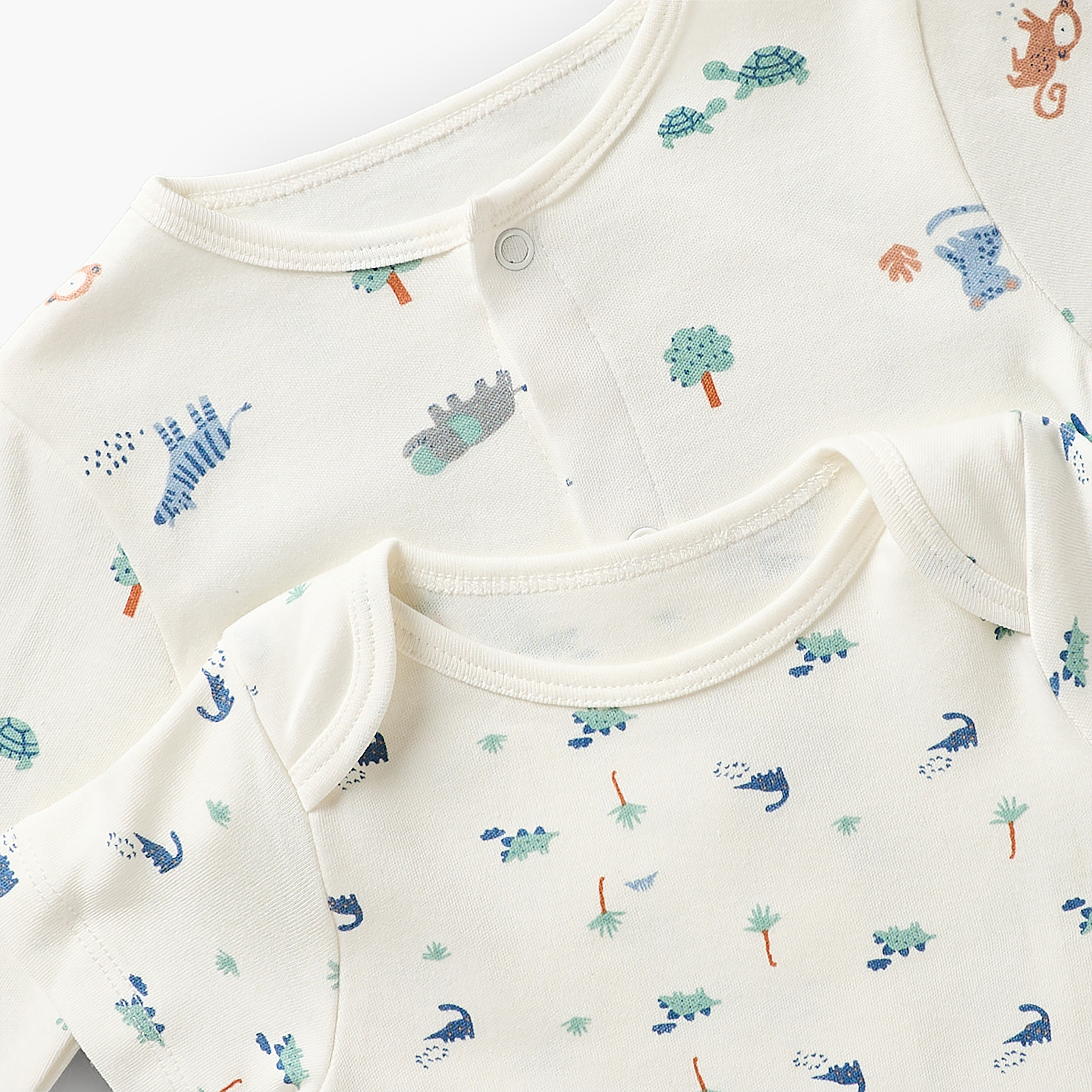 Set of 6 Juniors Clothing Gift Set with Dinosaur Print-baby-boys-clothing-setsandcoords-image-8
