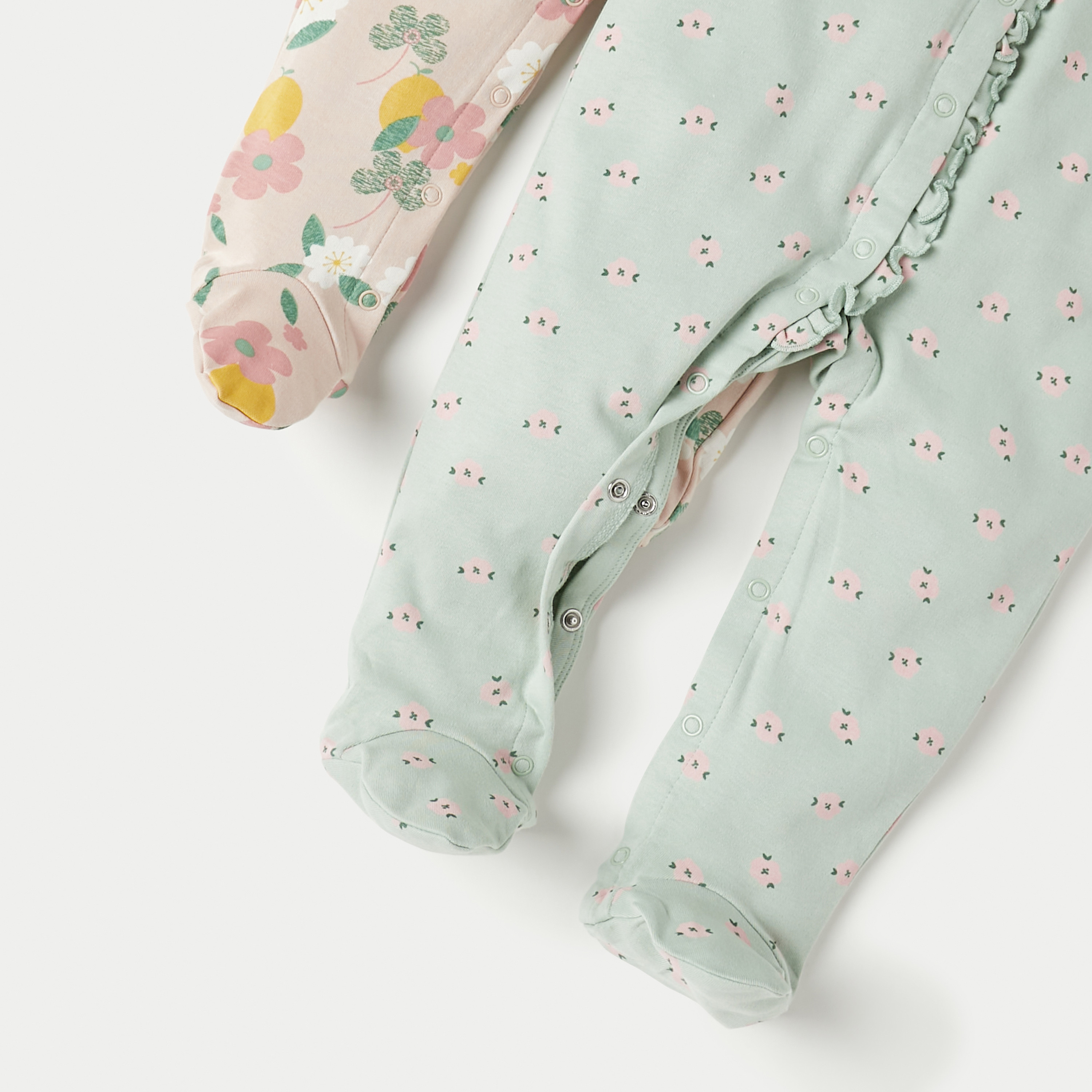 بدلة نوم بأكمام طويلة وإغلاق بأزرار كباسة وطبعات زهرية من جونيورز - طقم من قطعتين-baby-girls-clothing-nightwear-sleepsuits-image-5