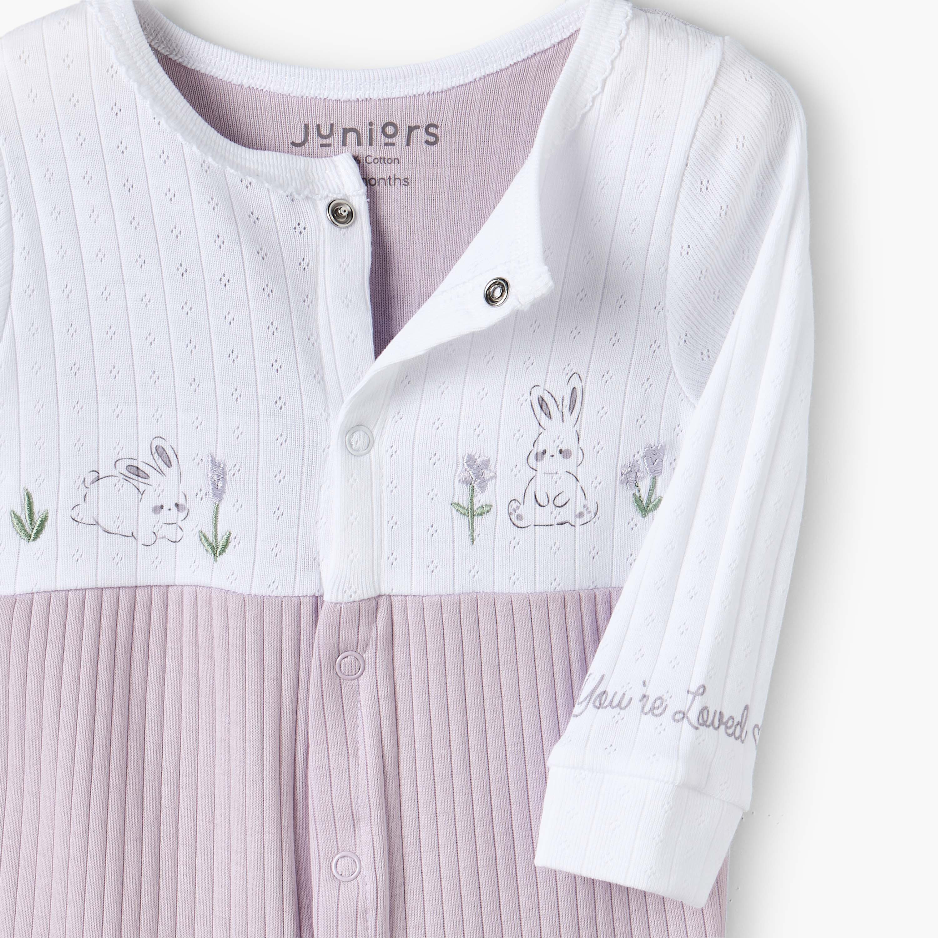 بدلة نوم قطن بياقة مستديرة وأكمام طويلة وطبعات أرنب من جونيورز-baby-girls-clothing-nightwear-sleepsuits-image-3