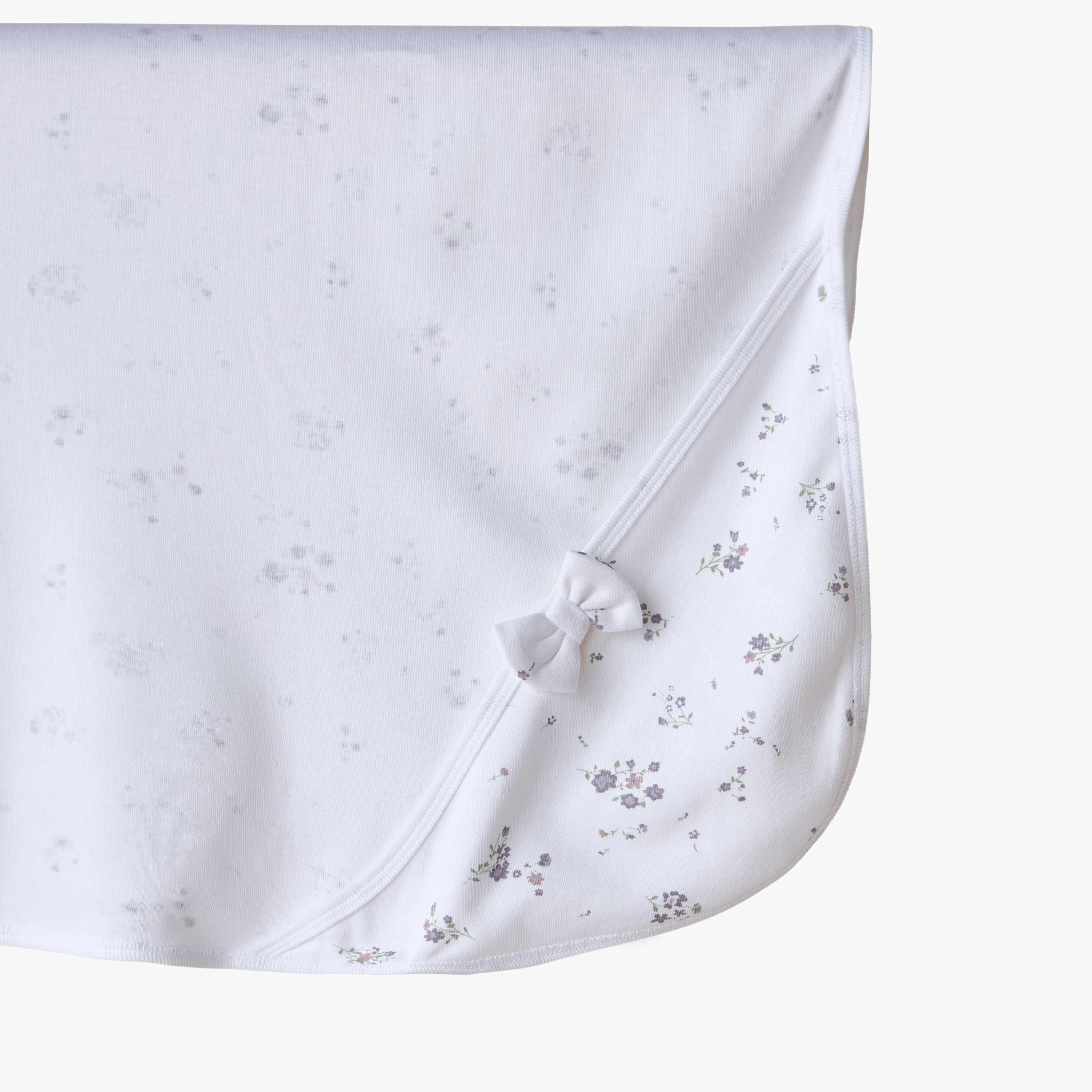 بطانية لحديثي الولادة بطبعات زهرية من جونيورز-baby-nursery-blanketsandswaddles-receivingblankets-image-5