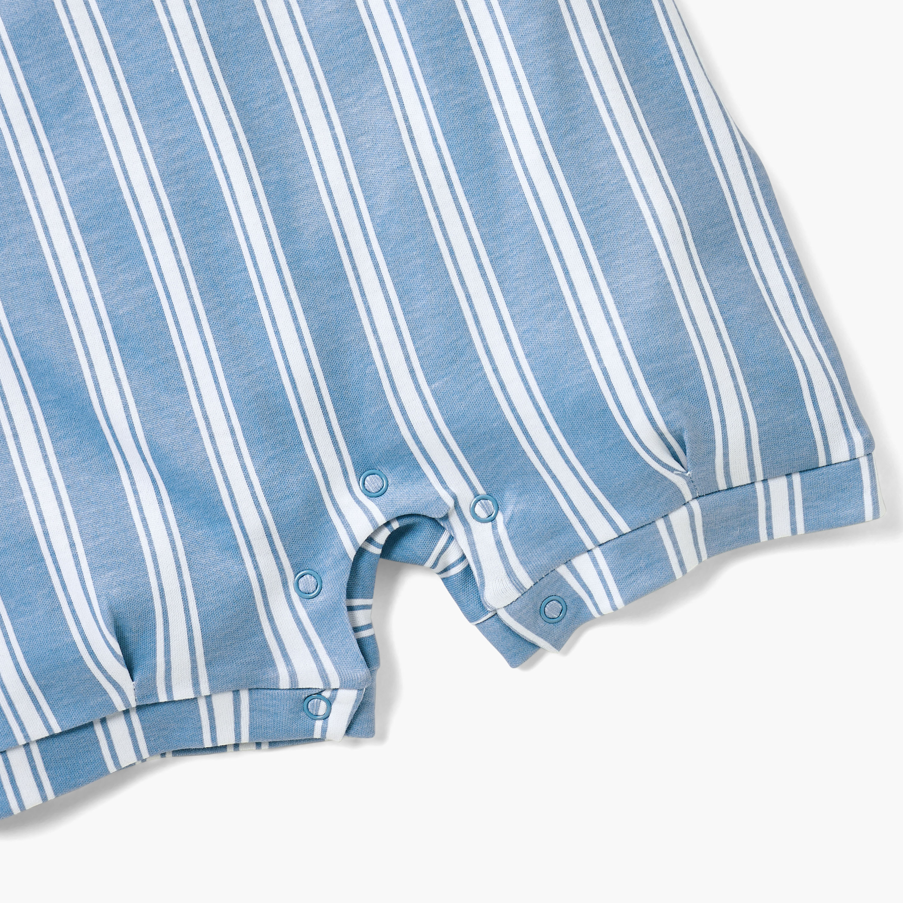 طقم دنغري مخطط وتيشيرت سادة من جونيورز-baby-boys-clothing-setsandcoords-image-4
