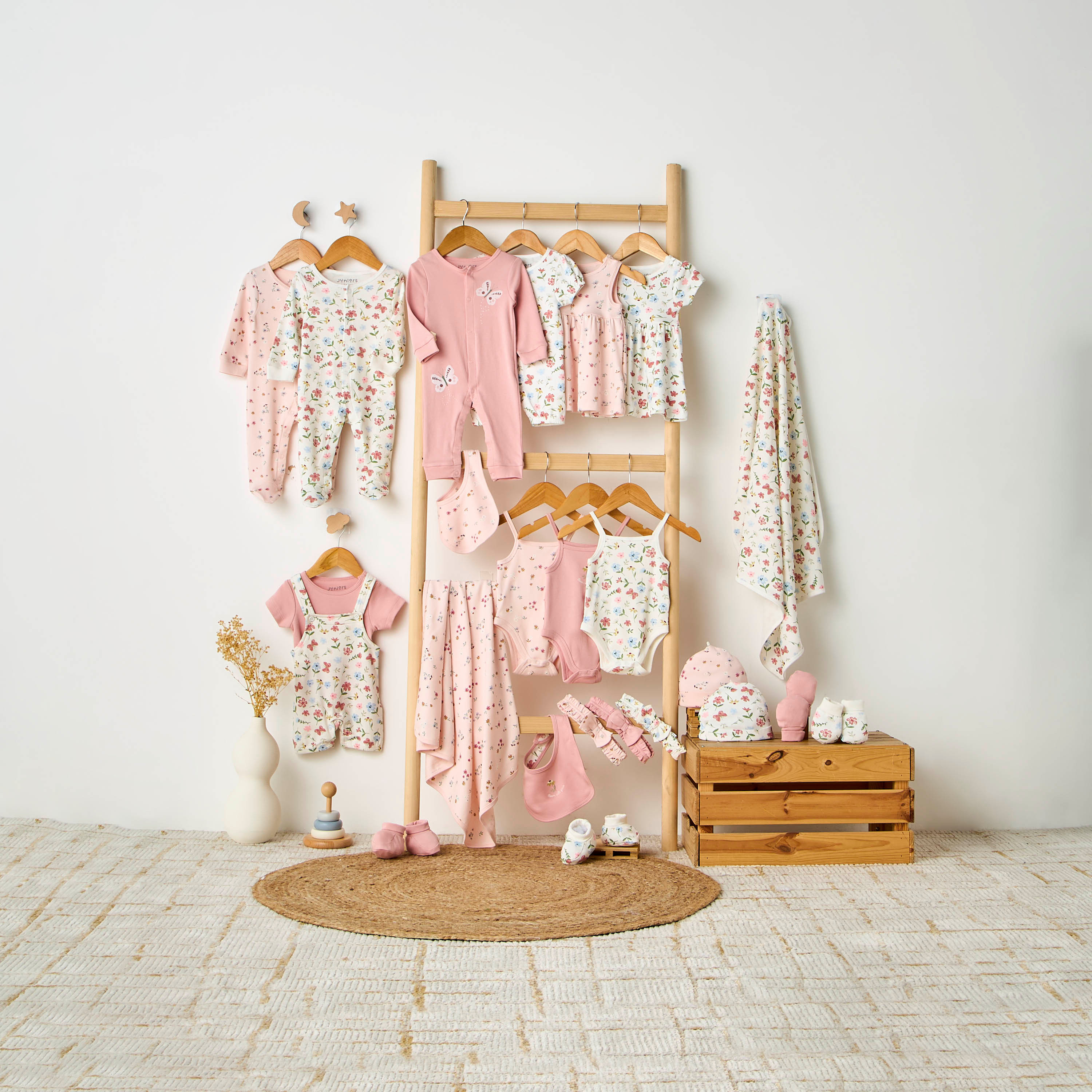 بنطلون بيجاما وتيشيرت بطبعات من جونيورز - مجموعة من طقمين-baby-girls-clothing-nightwear-pyjamasets-image-9