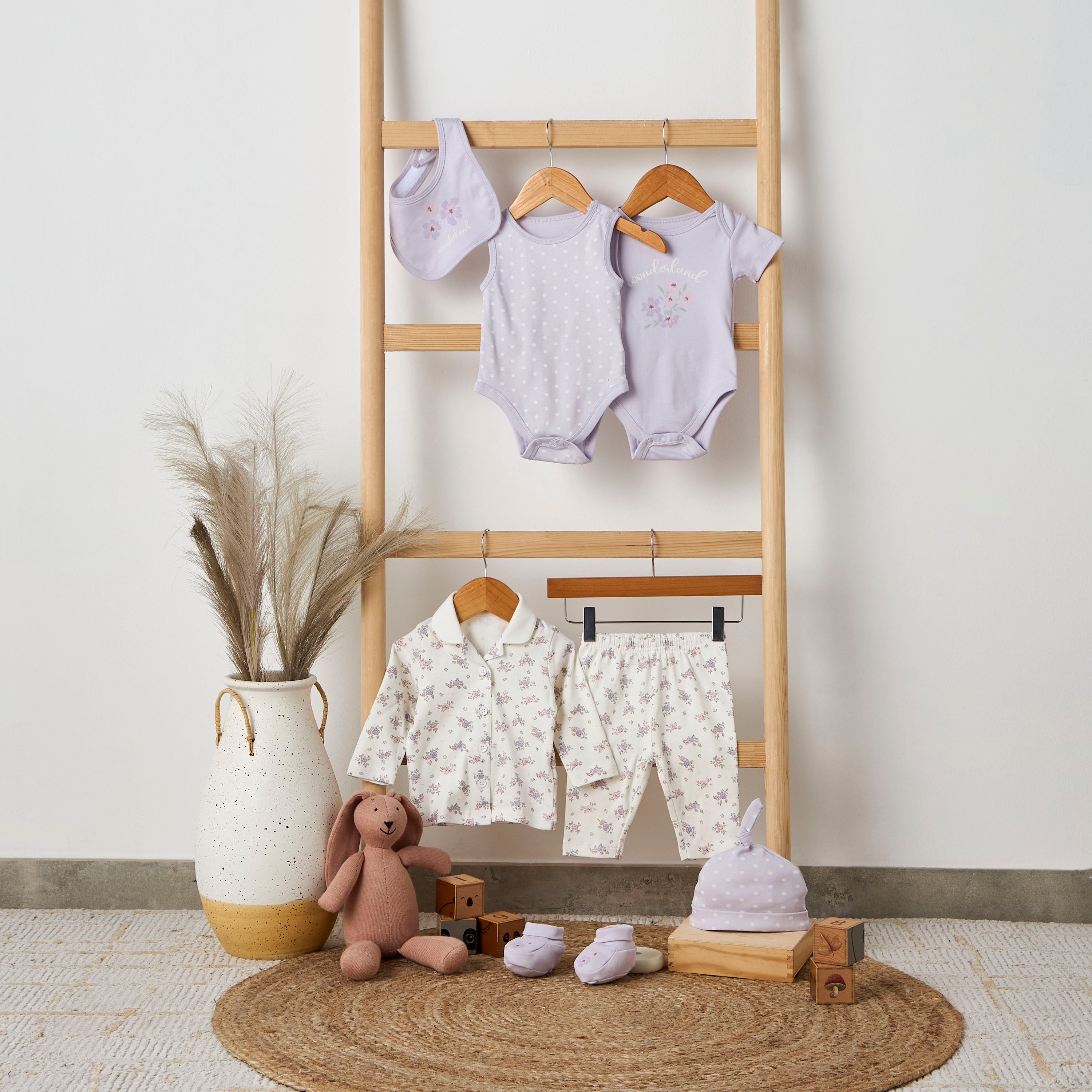 طقم من 8 قطع هدايا ملابس بزر إغلاق كباس من جونيورز-baby-girls-clothing-setsandcoords-image-13