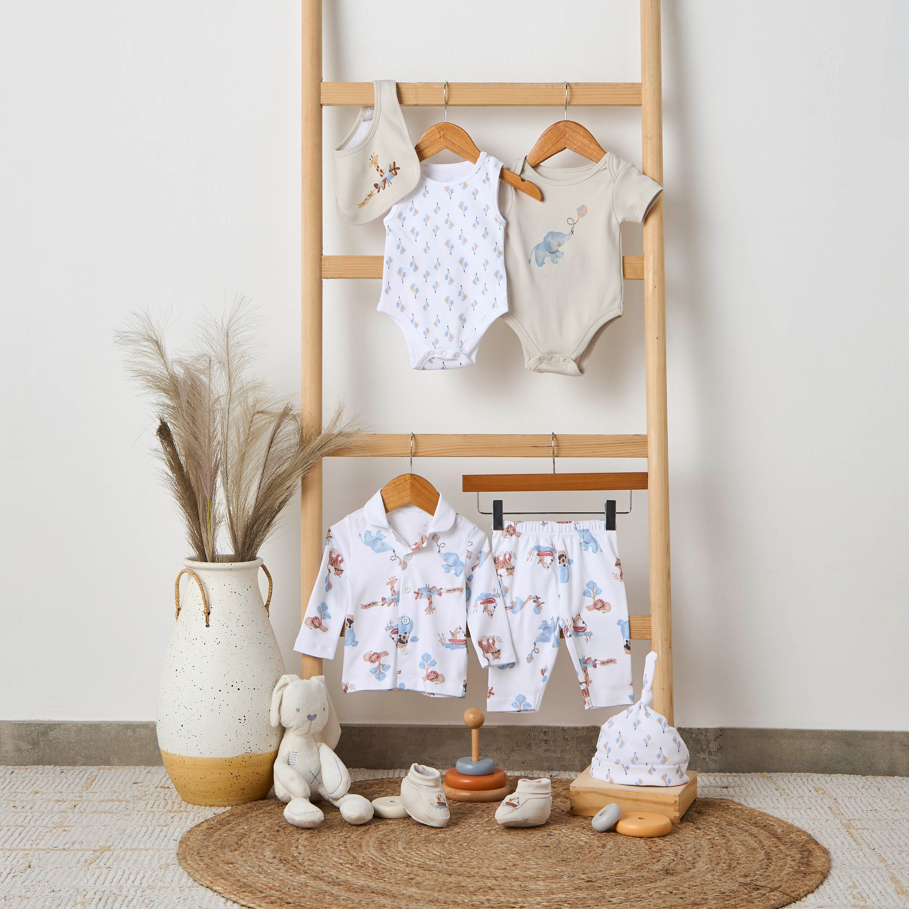 Set of 8 Juniors Clothing Gift Set with Print-baby-boys-clothing-setsandcoords-image-13