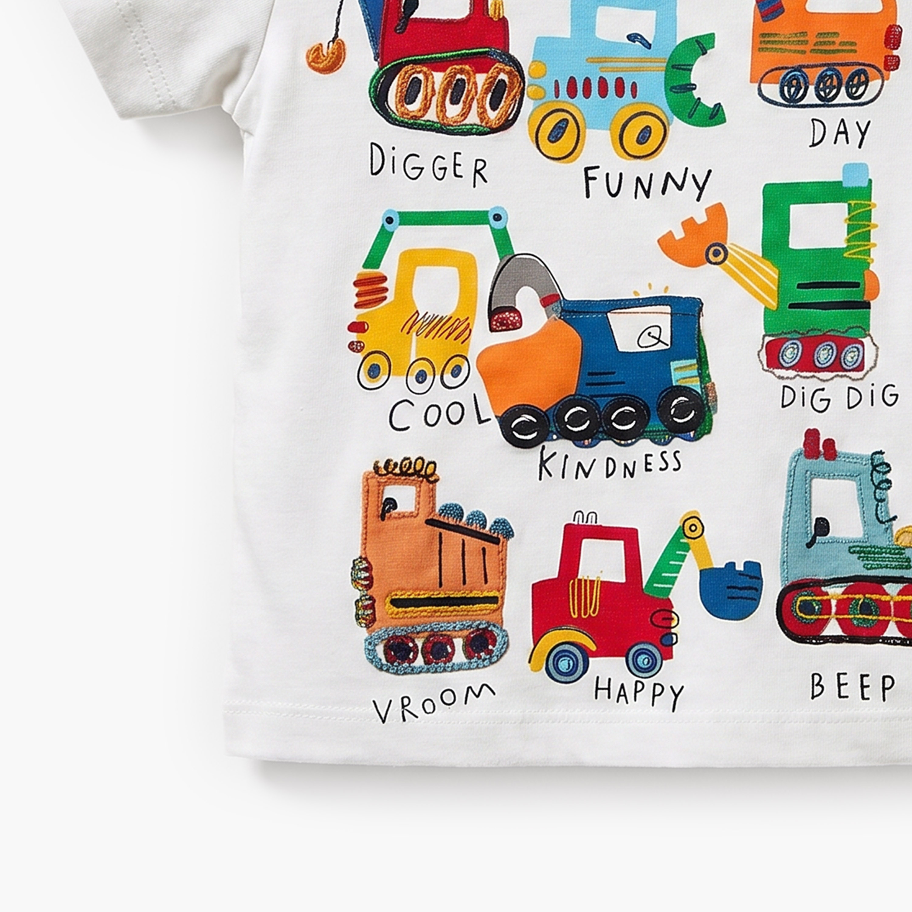 طقم تيشيرت برقبة ضيقة وأكمام قصيرة وشورت بطبعات من جونيورز-baby-boys-clothing-setsandcoords-image-6