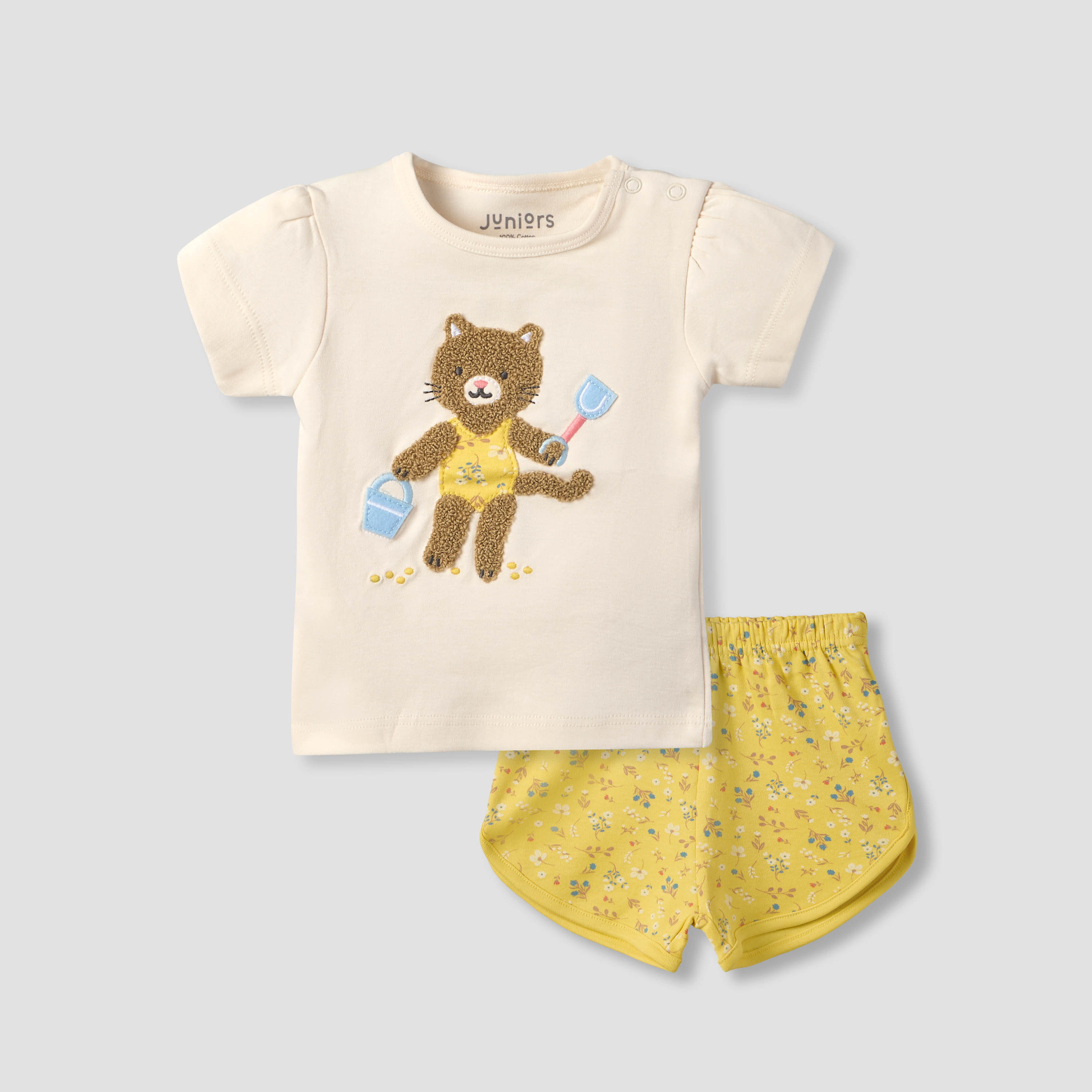 Juniors Crew Neck Short Sleeves T-shirt and Shorts Set with Cat Applique-baby-girls-clothing-setsandcoords-image-2