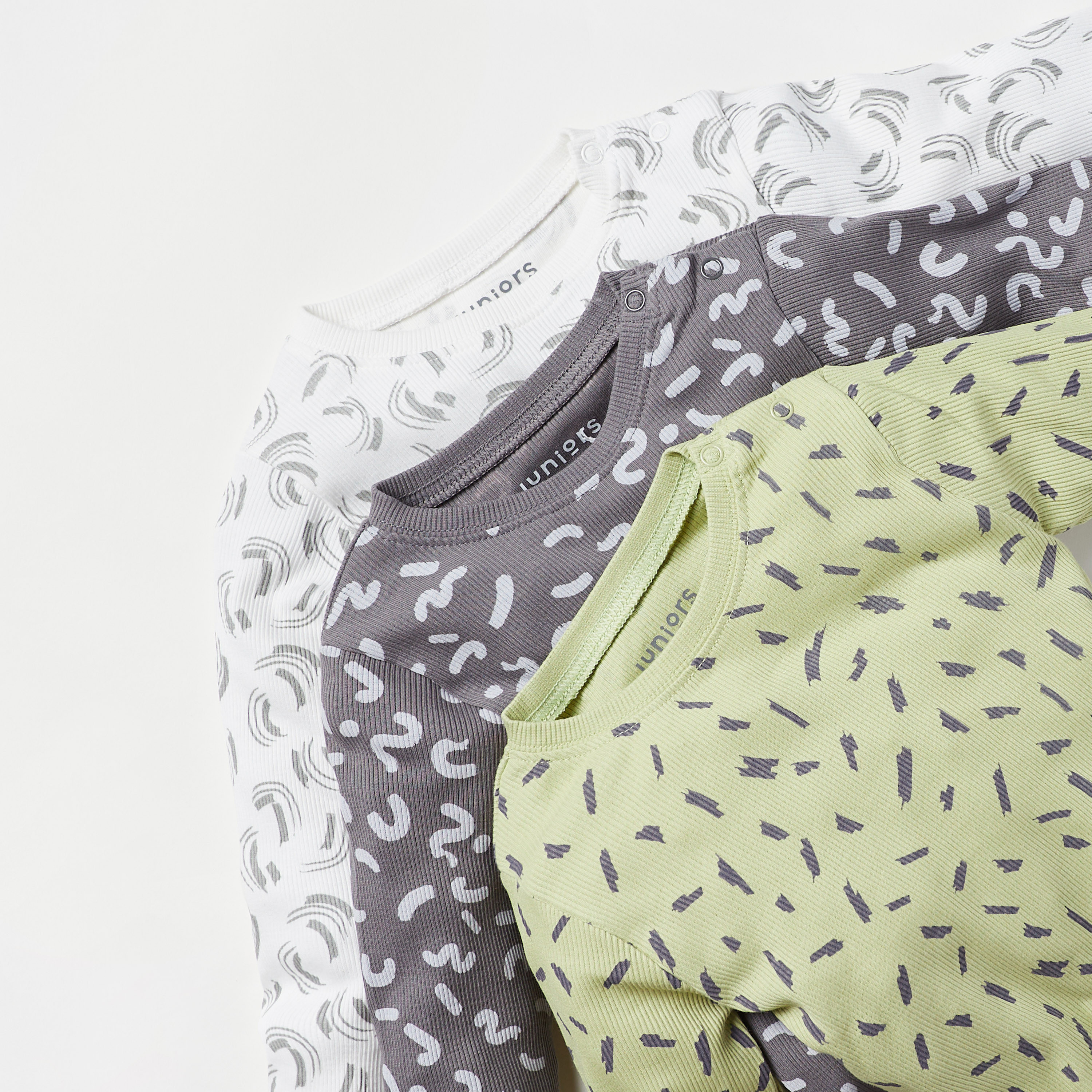 بنطلون بيجاما وتيشيرت بأكمام طويلة وطبعات من جونيورز - مجموعة من 3 أطقم-baby-boys-clothing-nightwear-pyjamasets-image-6