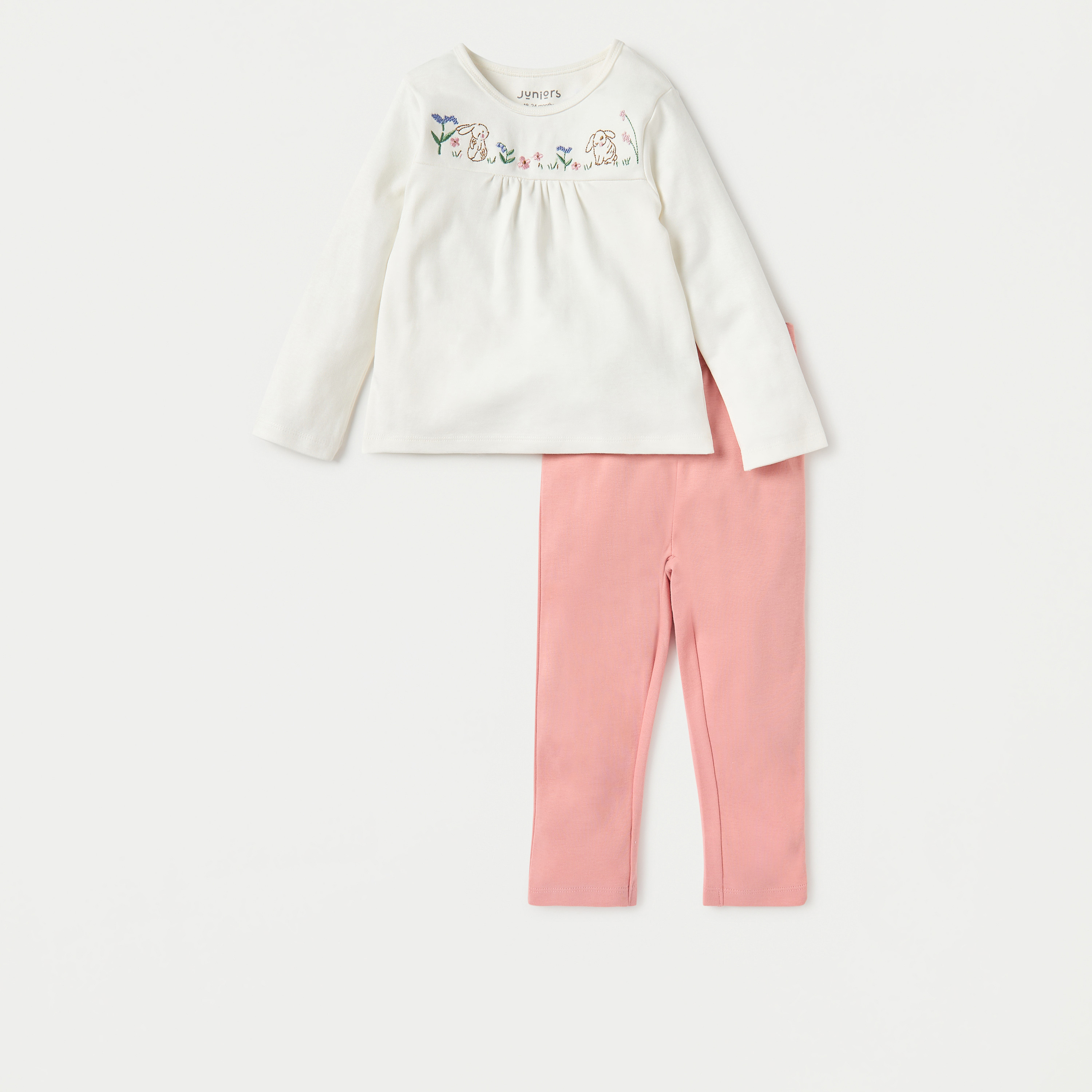 طقم تيشيرت بأكمام طويلة وتطريز أرنب مع بنطلون بيجاما مطاطي من جونيورز-baby-girls-clothing-nightwear-pyjamasets-image-1