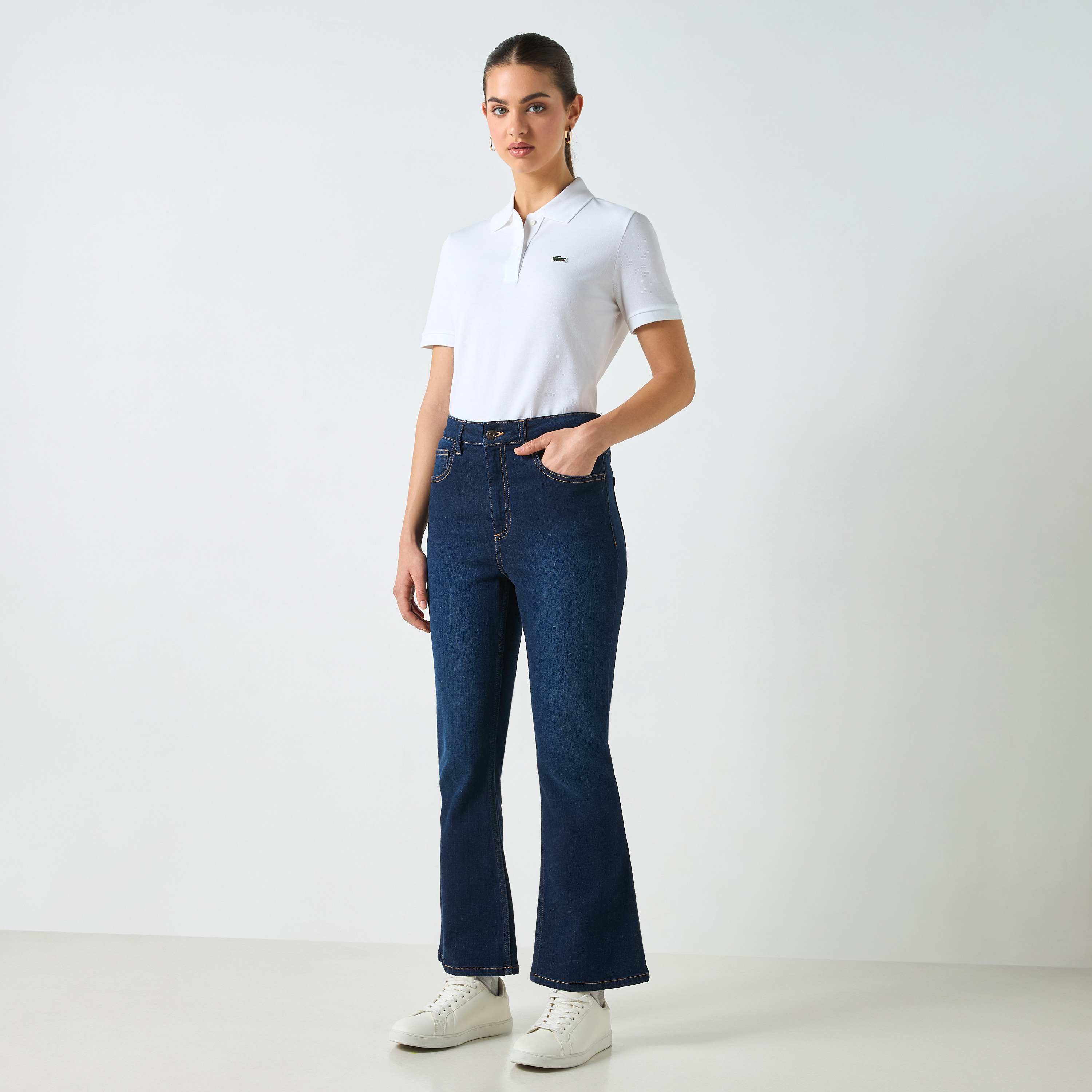 تيشيرت بولو بأكمام قصيرة وزخارف شعار من لاكوست-women-clothing-tshirts-image-2