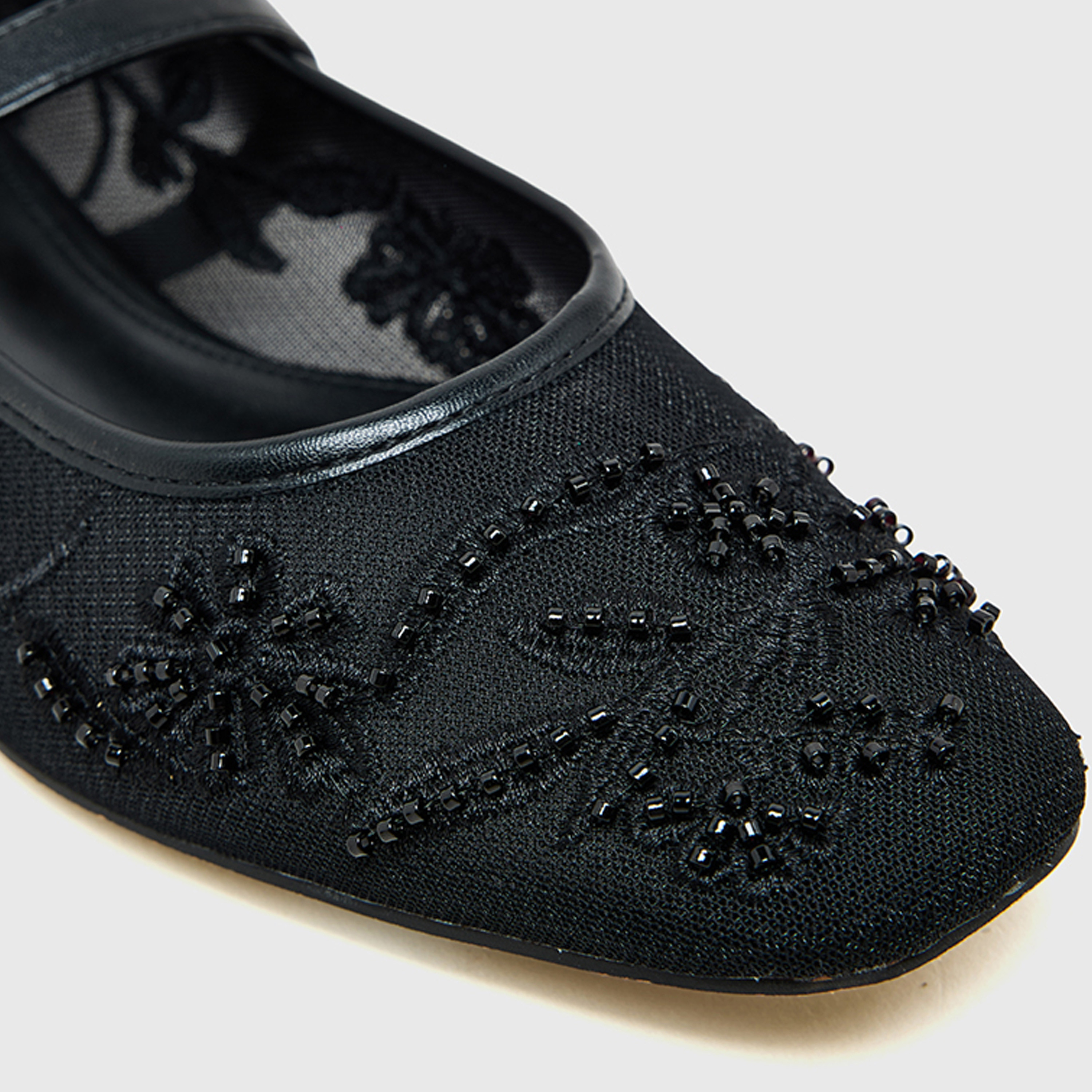 ناين ويست - حذاء ماري جين مسطح بإبزيم للنساء | PF826-01-women-shoes-ballerinas-image-2