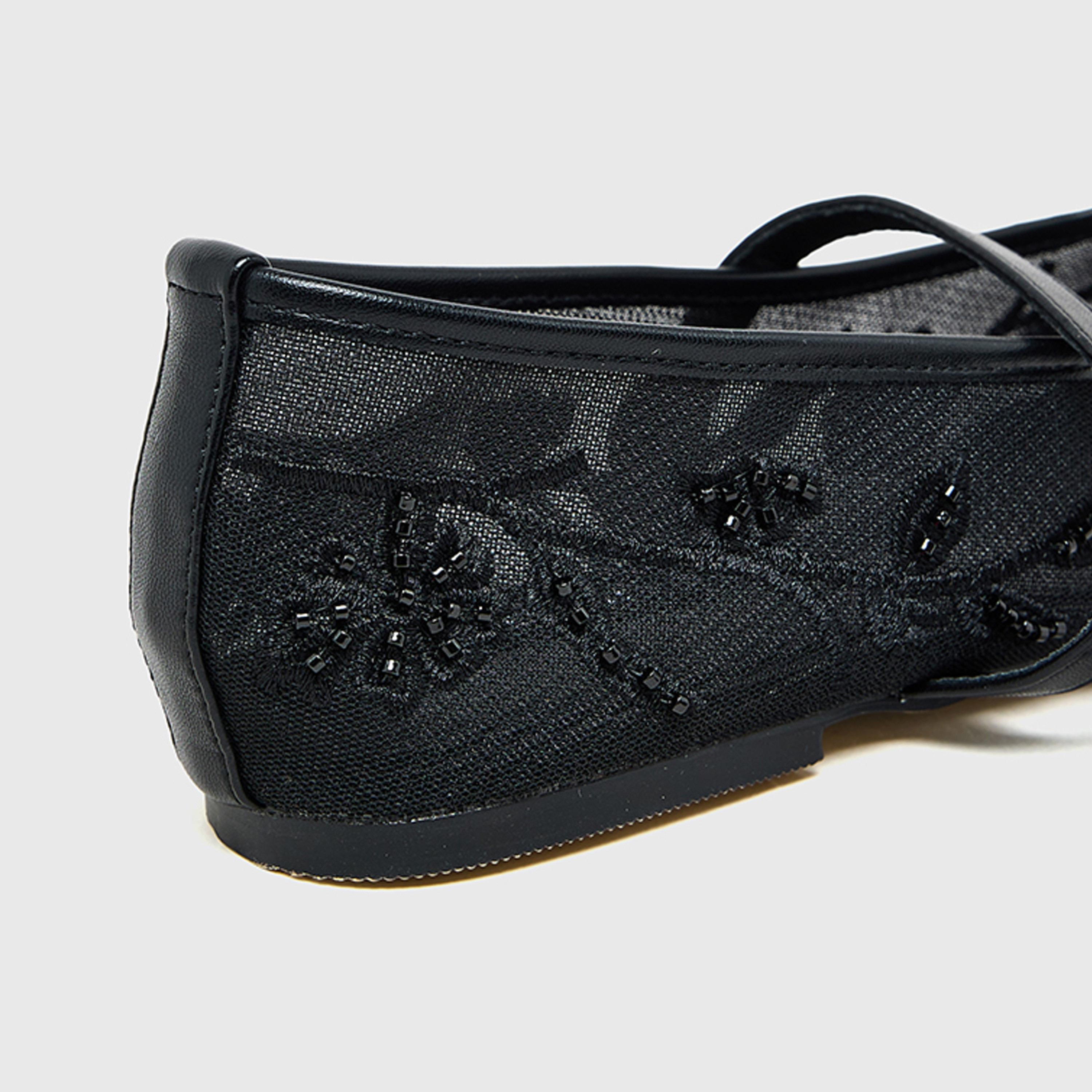 ناين ويست - حذاء ماري جين مسطح بإبزيم للنساء | PF826-01-women-shoes-ballerinas-image-4