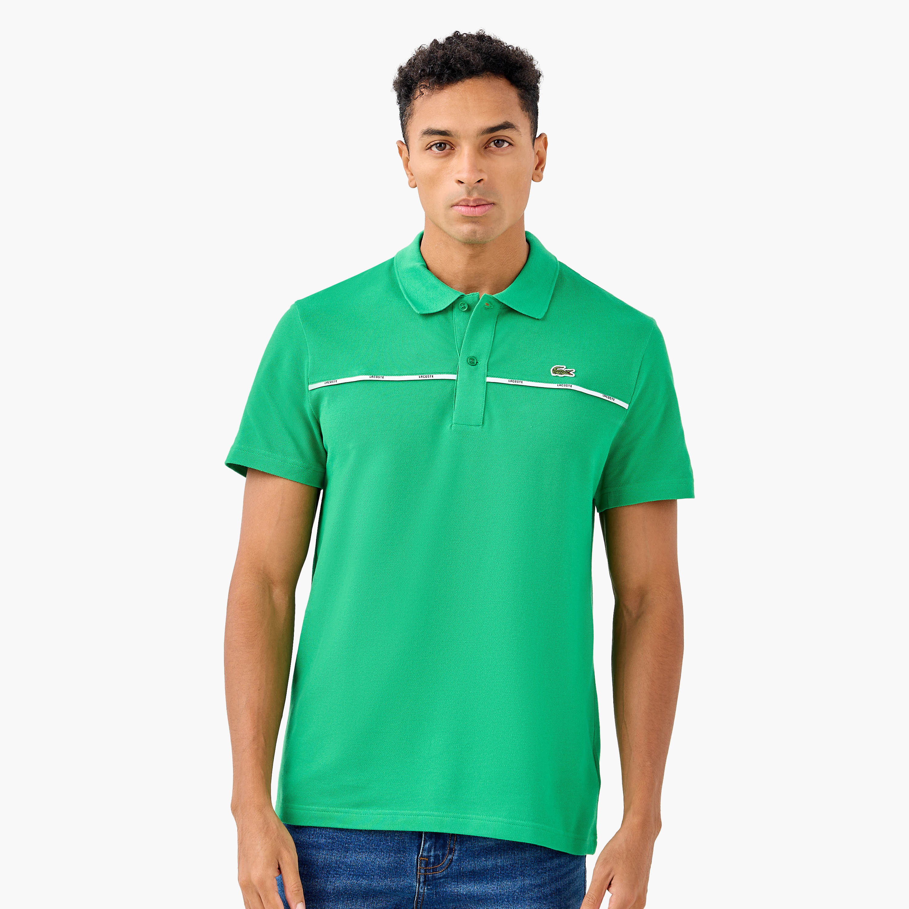 تيشيرت بولو بأكمام قصيرة وتفاصيل خيوط من لاكوست-men-clothing-tshirtsandpolos-polos-image-1
