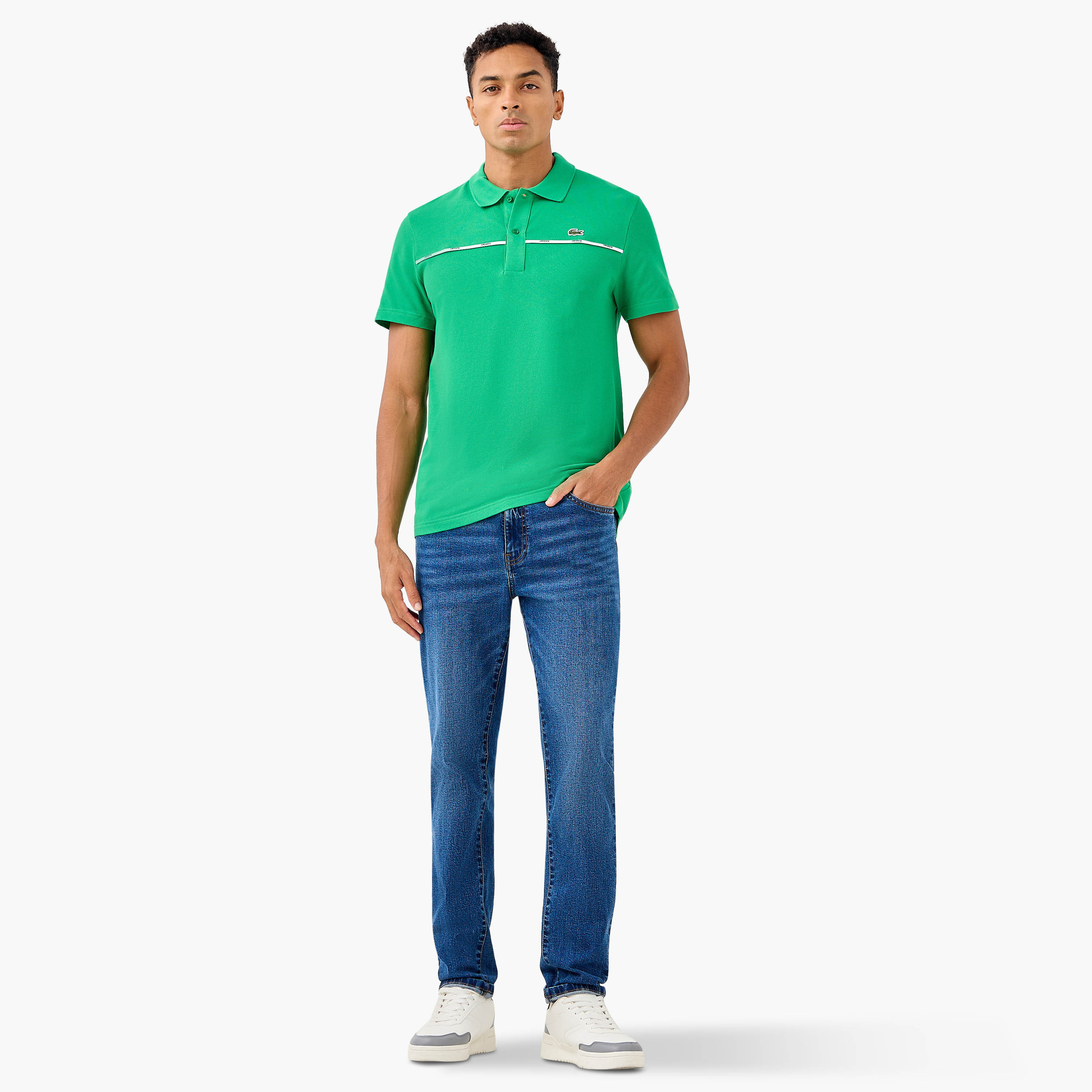 تيشيرت بولو بأكمام قصيرة وتفاصيل خيوط من لاكوست-men-clothing-tshirtsandpolos-polos-image-2