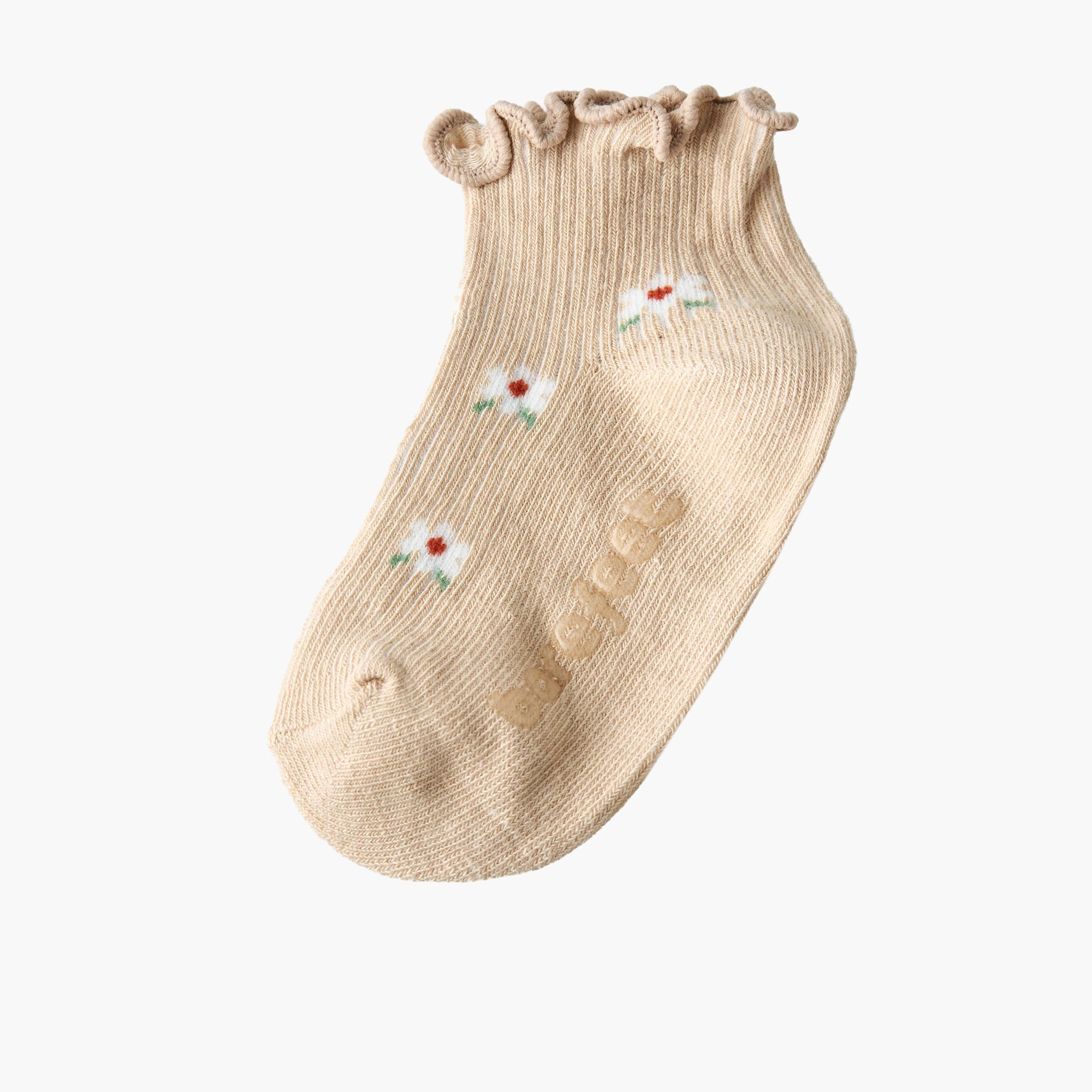 طقم جوارب متنوعة 5 أزواج بطول الكاحل وبحافة مموجة من بيرفيت-baby-girls-accessories-socks-image-2
