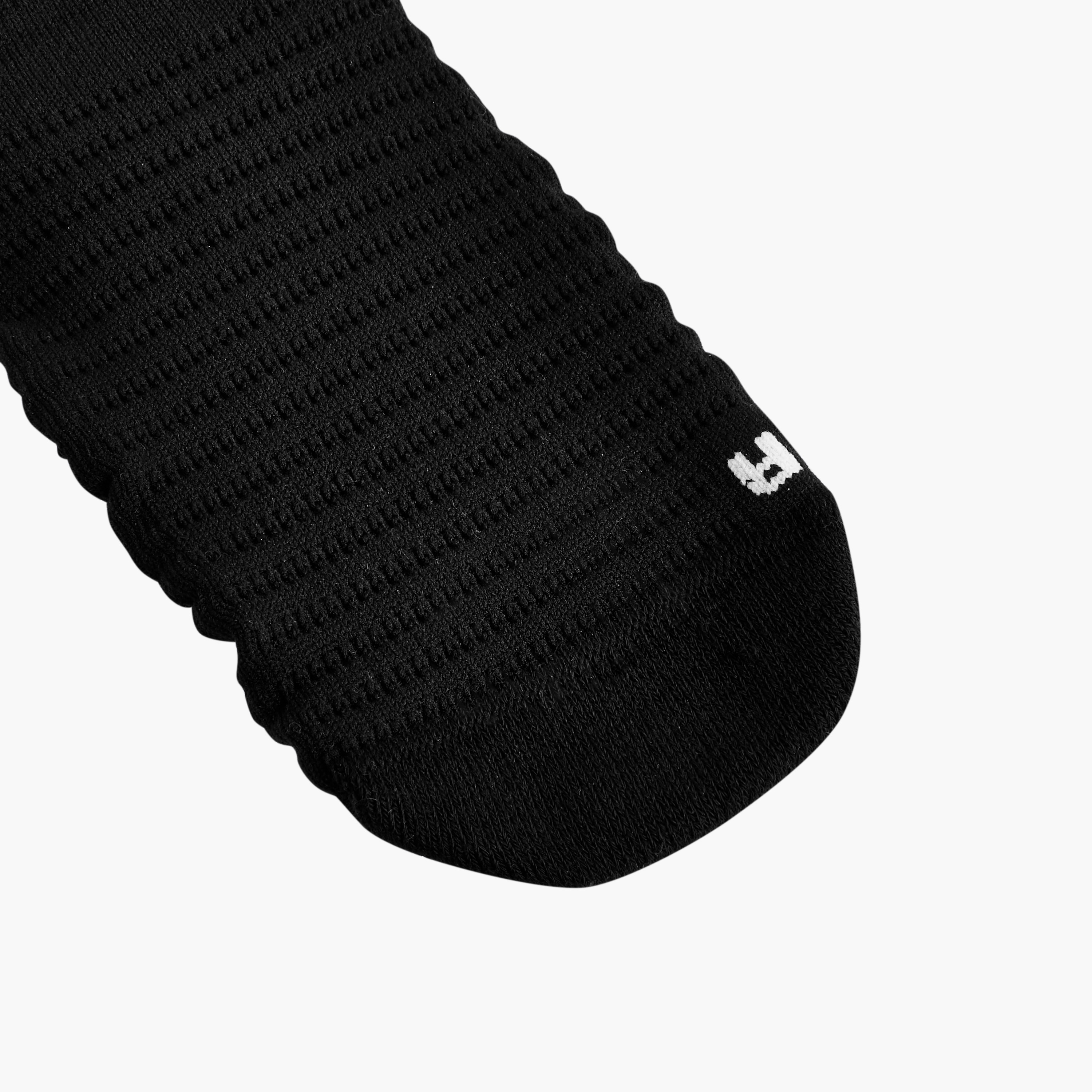جوارب رياضية بطول الكاحل للرجال من كابا-men-socks-image-3