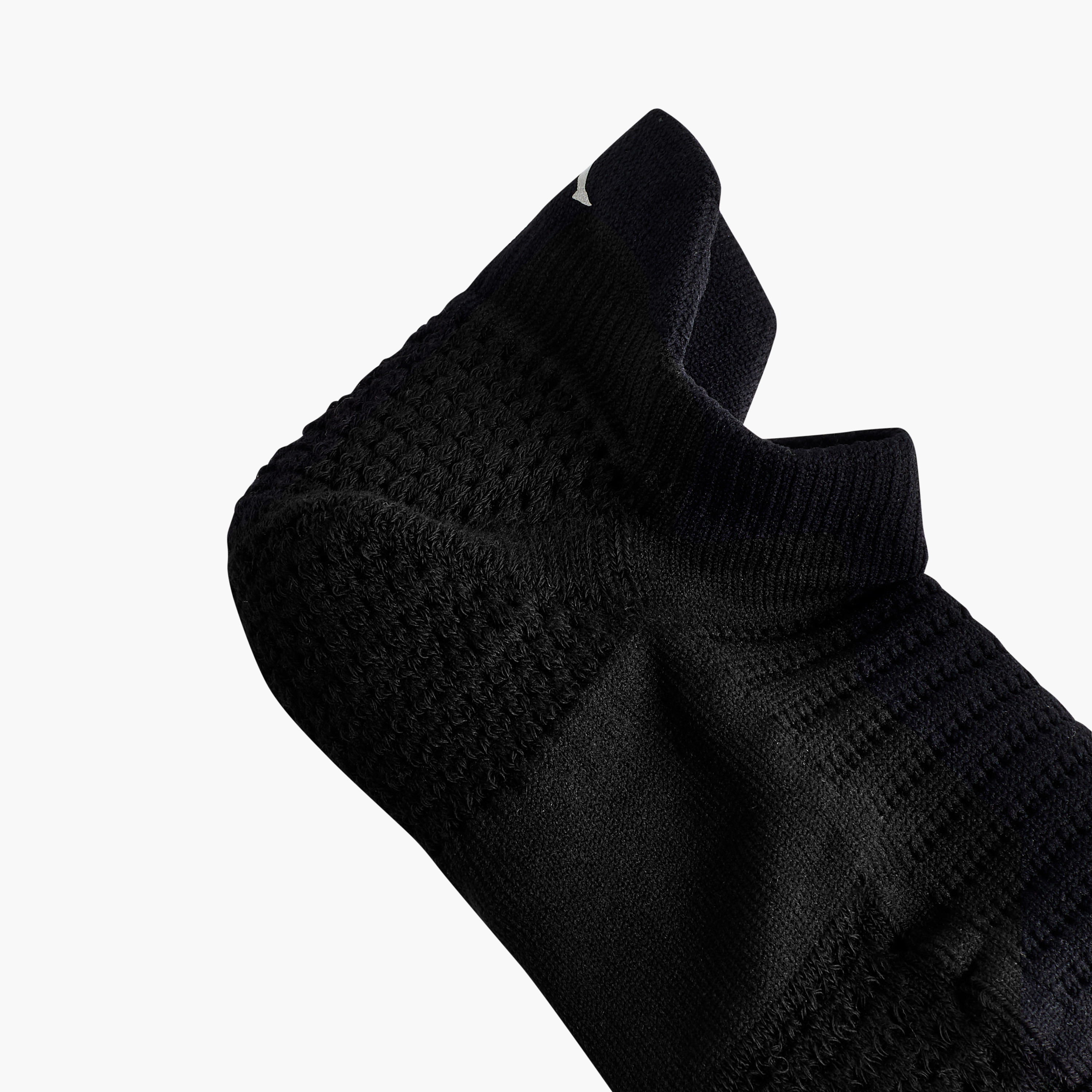 جوارب رياضية بطول الكاحل للرجال من كابا-men-socks-image-5