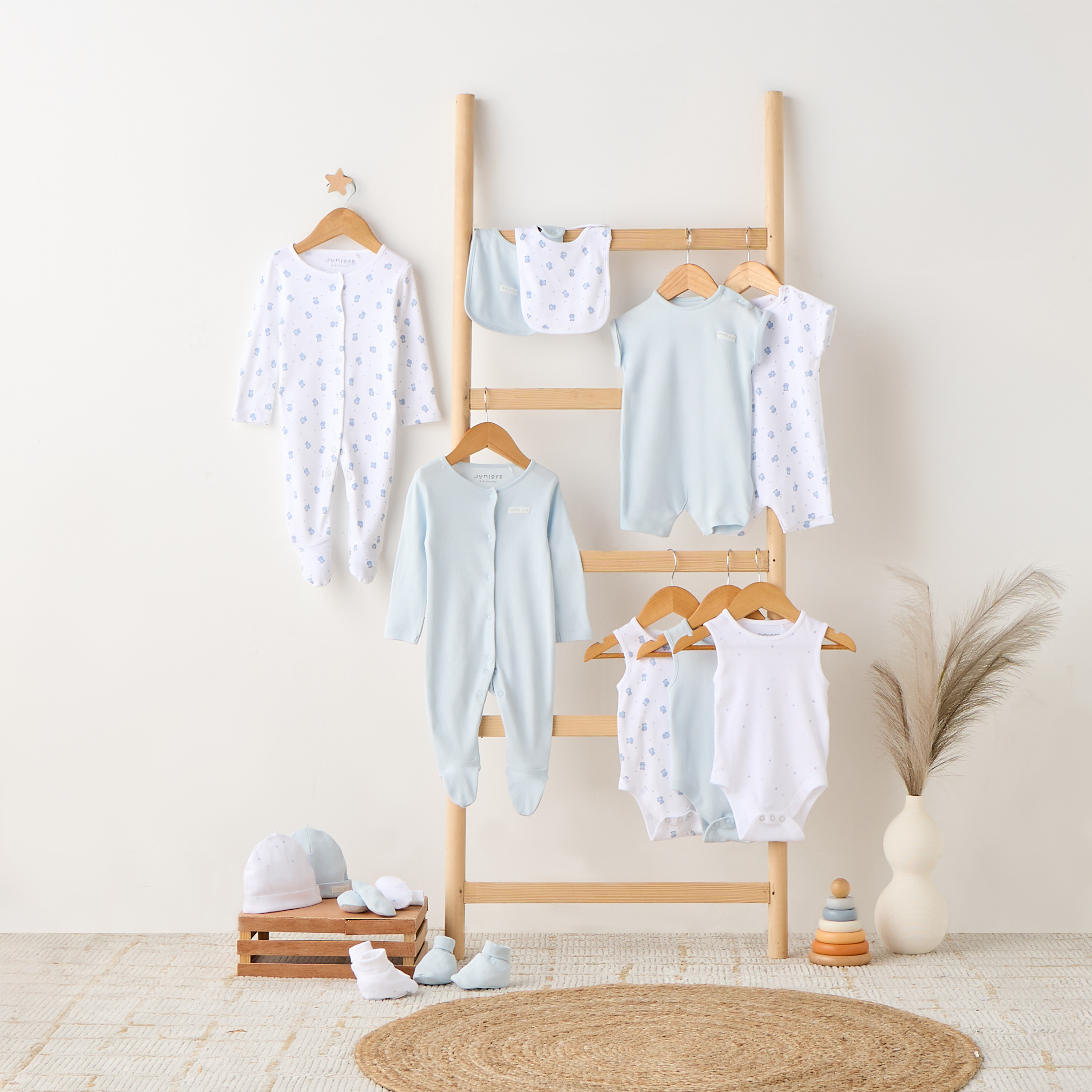 أفرول بأكمام ممتدة وطبعات من جونيورز - طقم من قطعتين-baby-boys-clothing-rompers-image-1