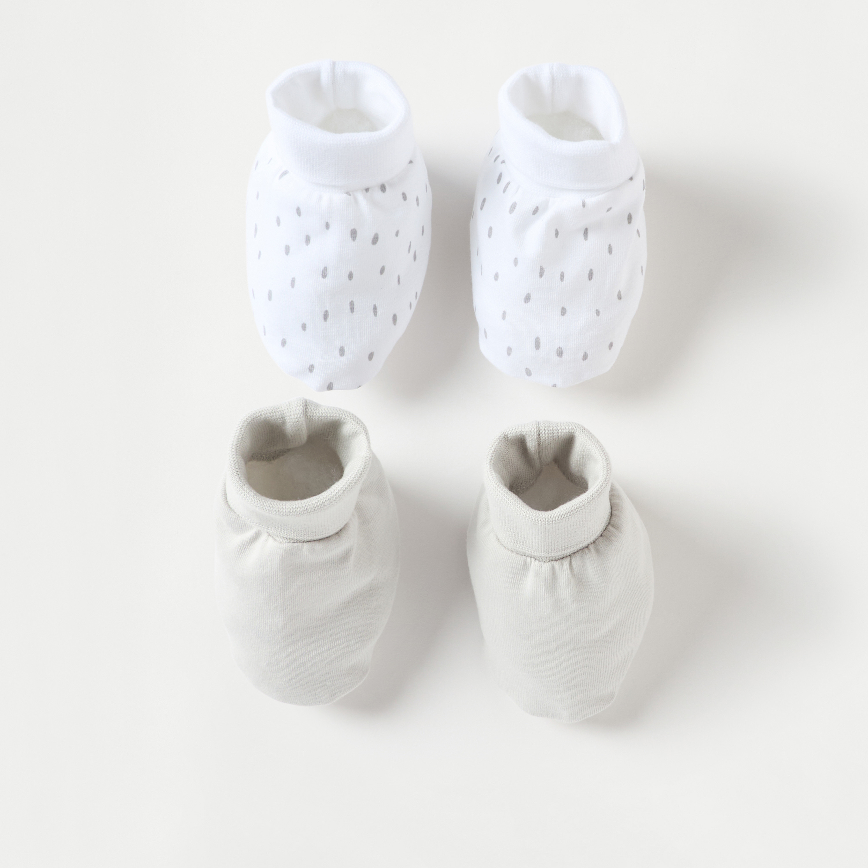 أبوات متنوعة سهلة الارتداء من جونيورز - طقم من بوتين-baby-boys-shoes-booties-image-3