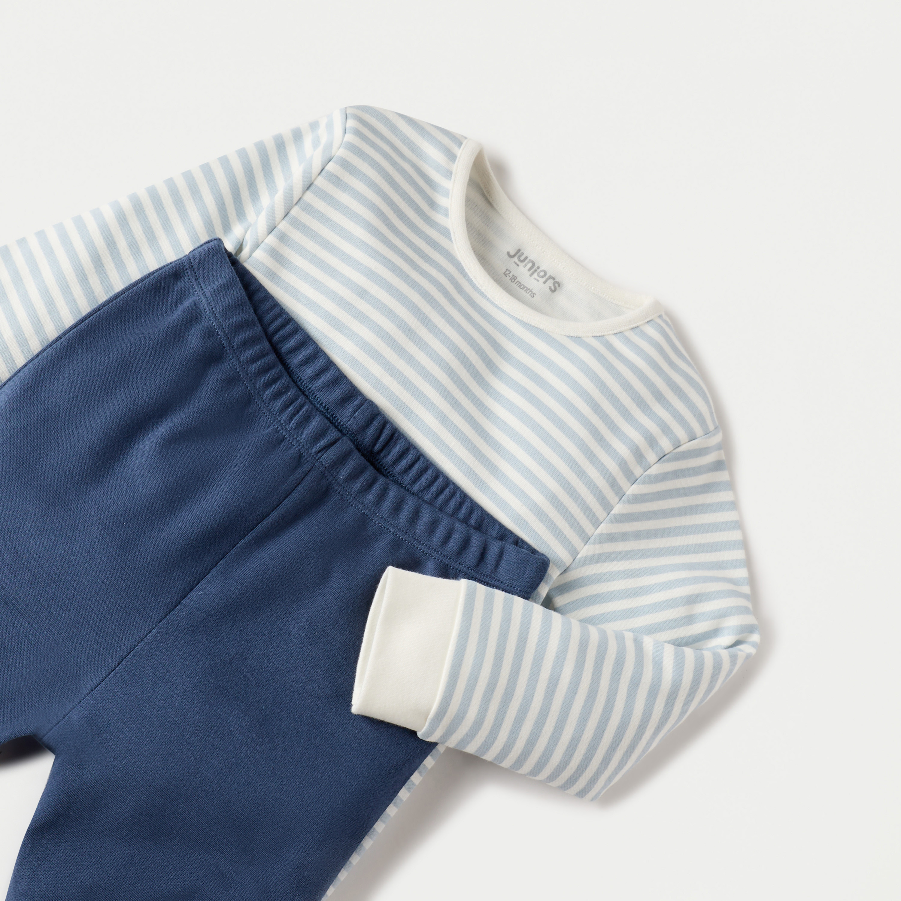 طقم تيشيرت بأكمام طويلة وزخارف ديناصور وبنطلون بيجاما بخصر مطاطي من جونيورز-baby-boys-clothing-nightwear-pyjamasets-image-4