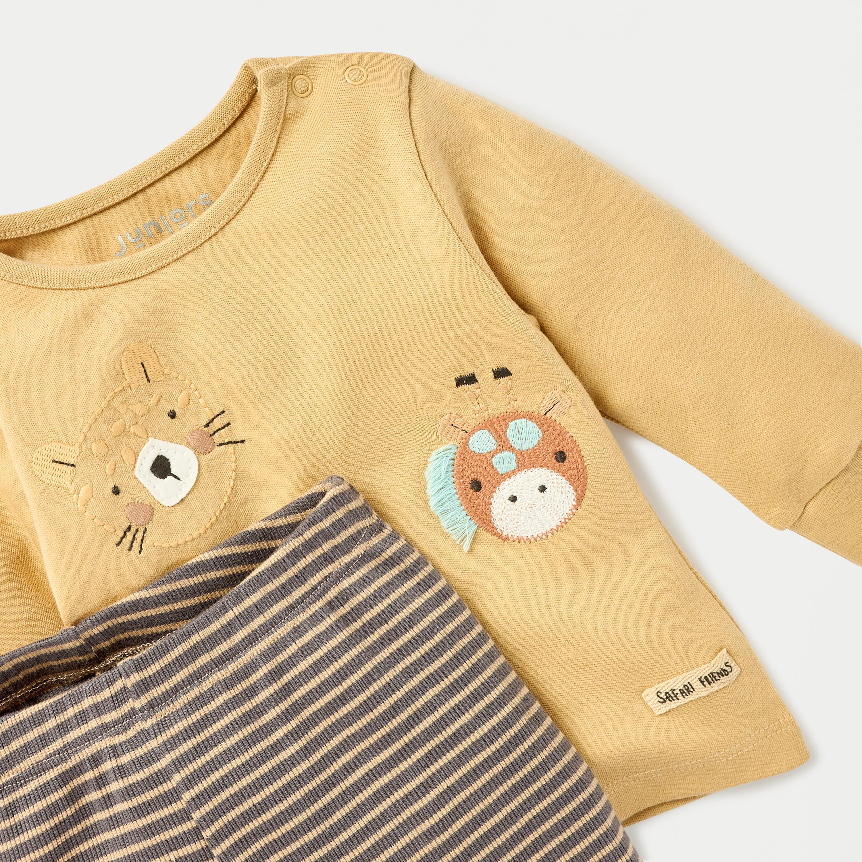 Juniors Applique Detail Long Sleeve T-shirt and Pyjama Set-baby-boys-clothing-nightwear-pyjamasets-image-4