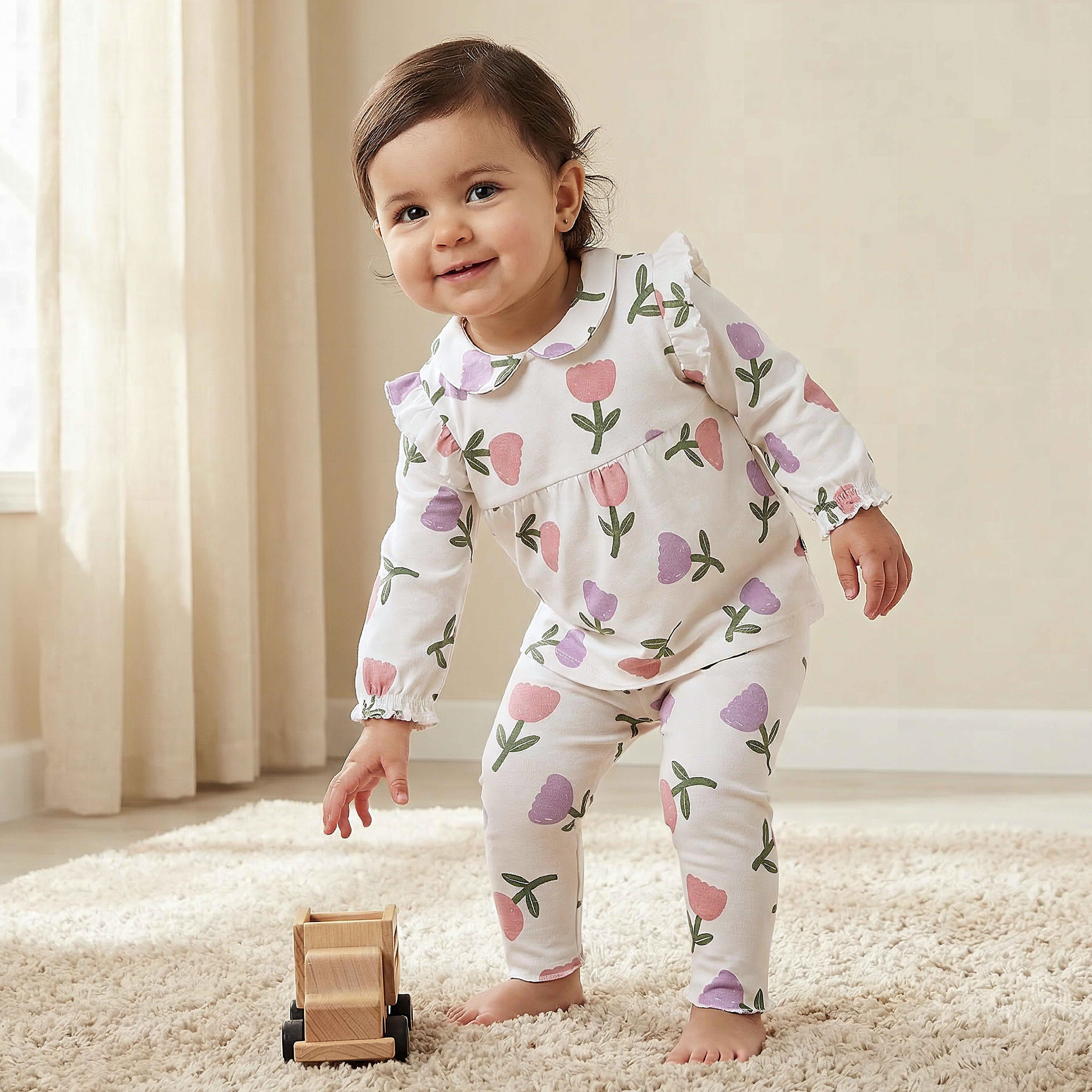 Juniors Cotton Peter Pan Collar Long Sleeves Pyjama Set with Floral Print-baby-girls-clothing-nightwear-pyjamasets-image-1