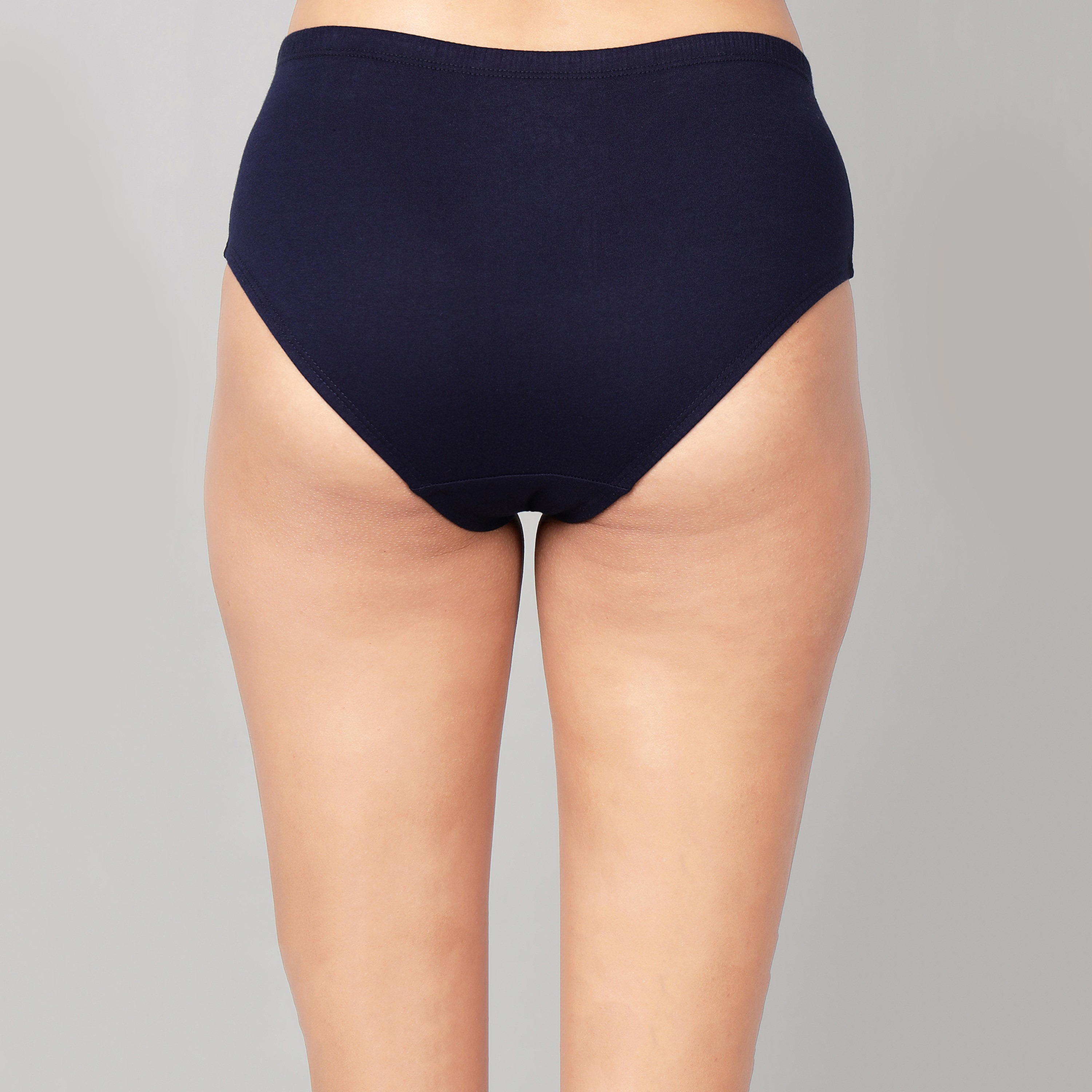 طقم 3 قطع سراويل "هيبستر" نسائية بخصر متوسط مع مطاط داخلي من كلوفيا - قطن 100%
-women-clothing-lingerie-panties-image-4