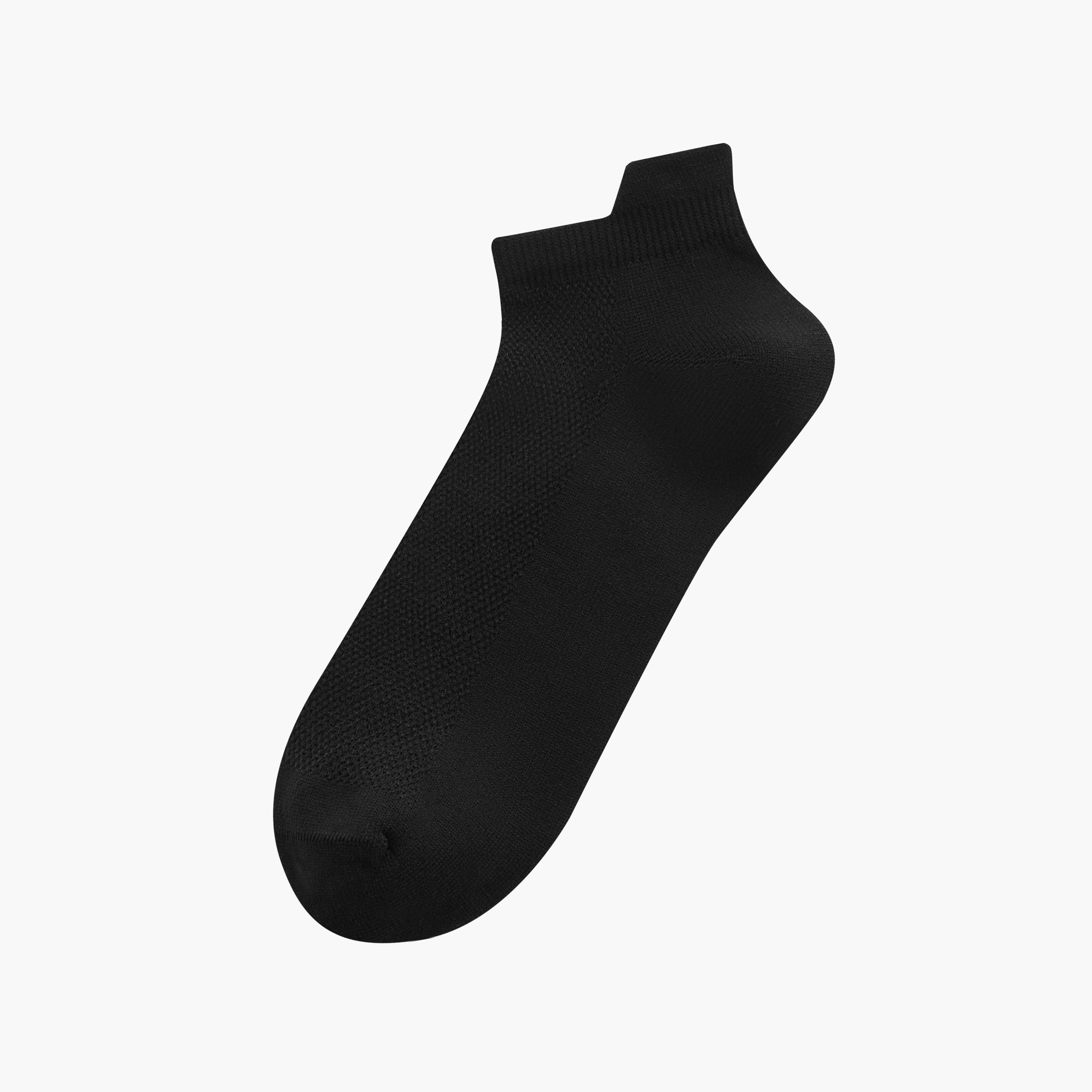 طقم جوارب رياضية 3 أزواج بطول الكاحل وطبعات من داش-men-socks-image-2