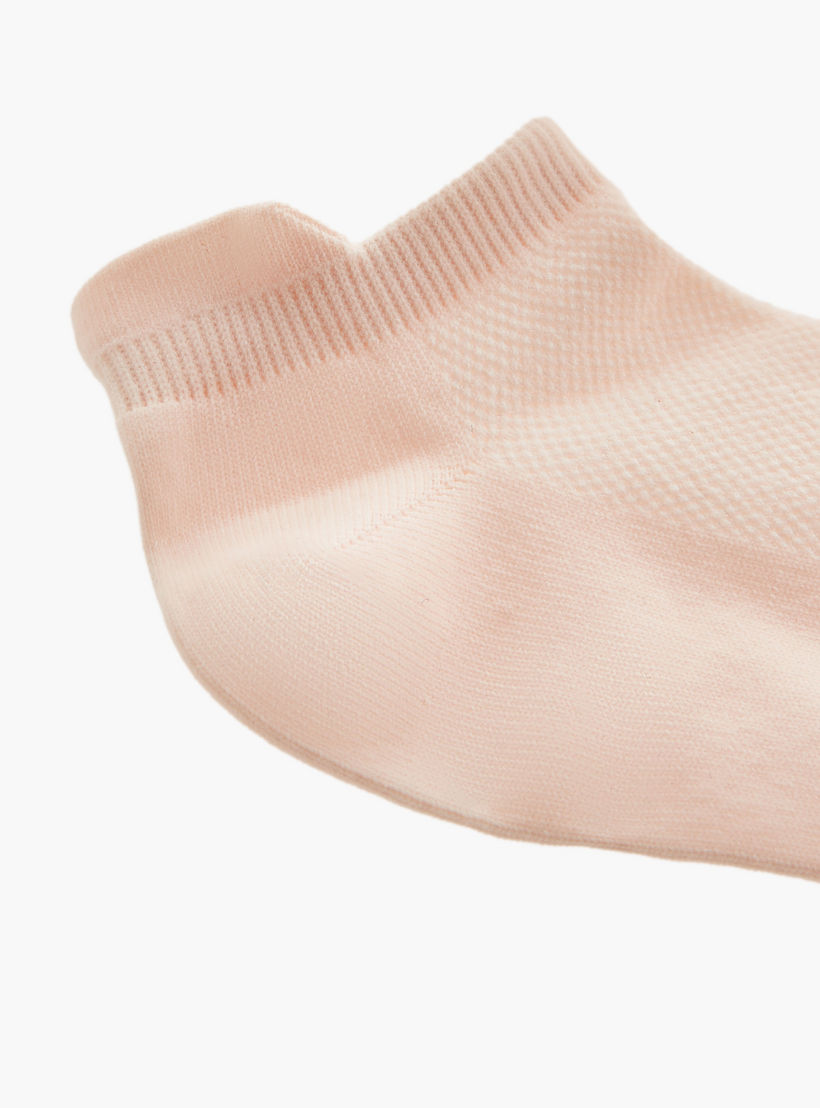 طقم جوارب رياضية 3 أزواج سادة بطول الكاحل من داش-women-socksandstockings-image-5