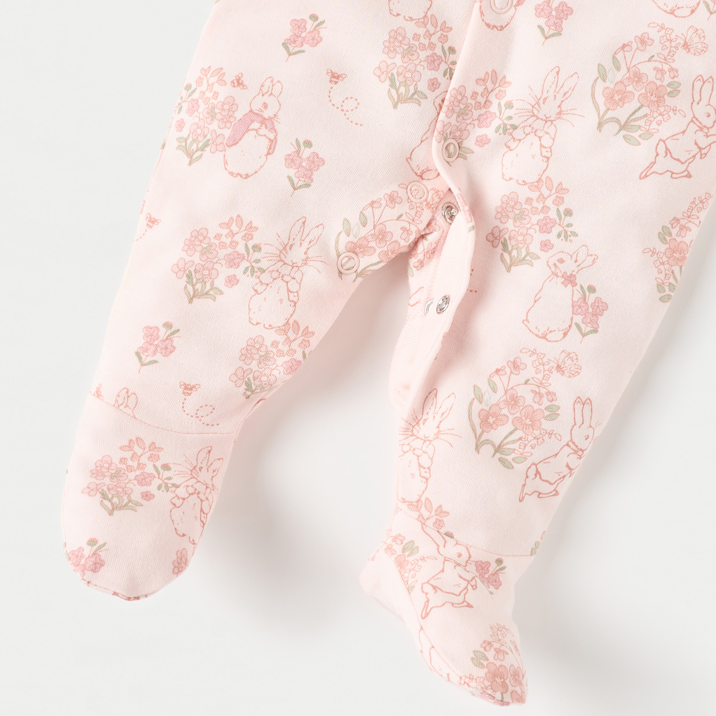 بدلة نوم مغلقة القدمين بأكمام طويلة وطبعات أرنب من جونيورز-baby-girls-clothing-nightwear-sleepsuits-image-3