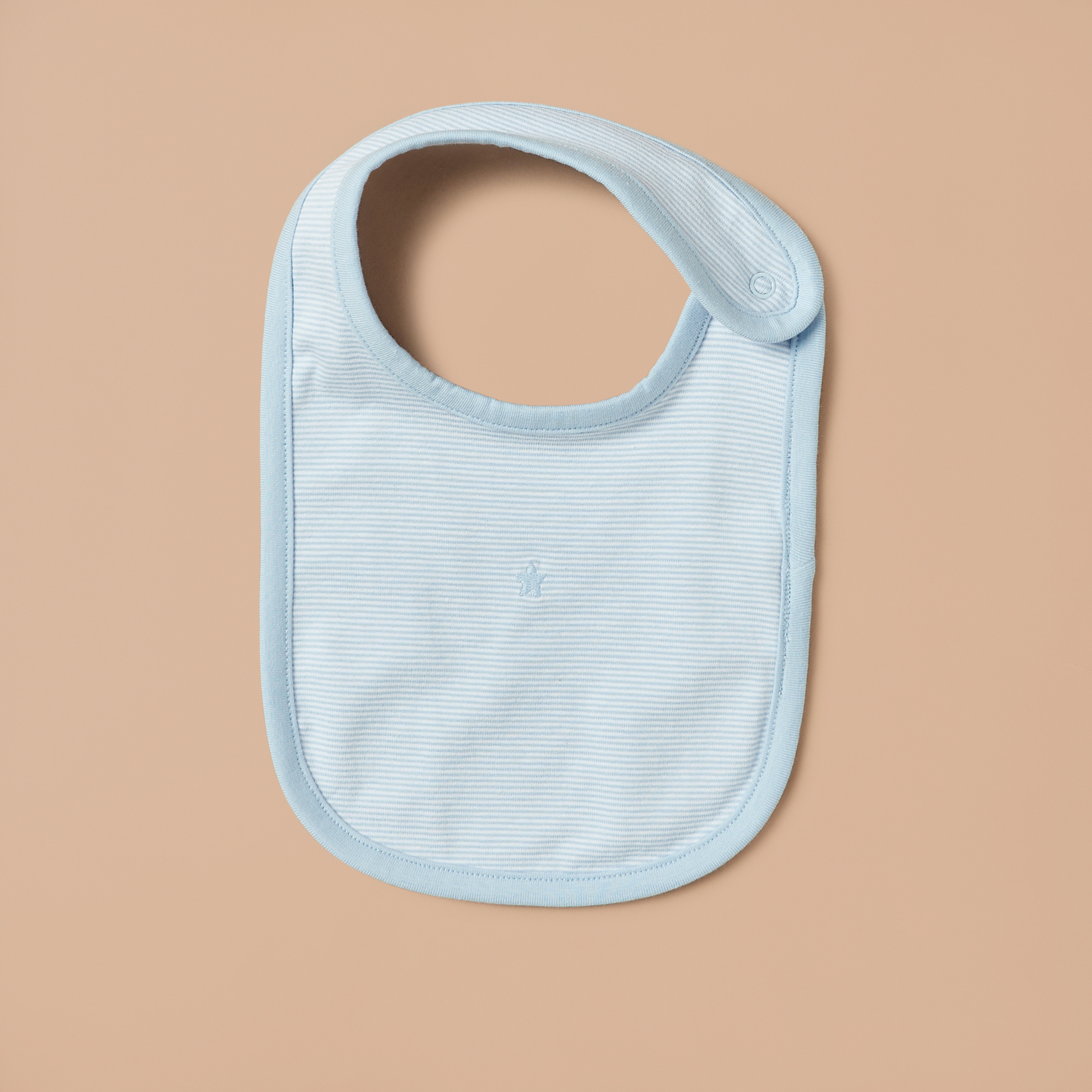 مريلة مقلمة بزر إغلاق من جونيورز-baby-feeding-bibs-image-1