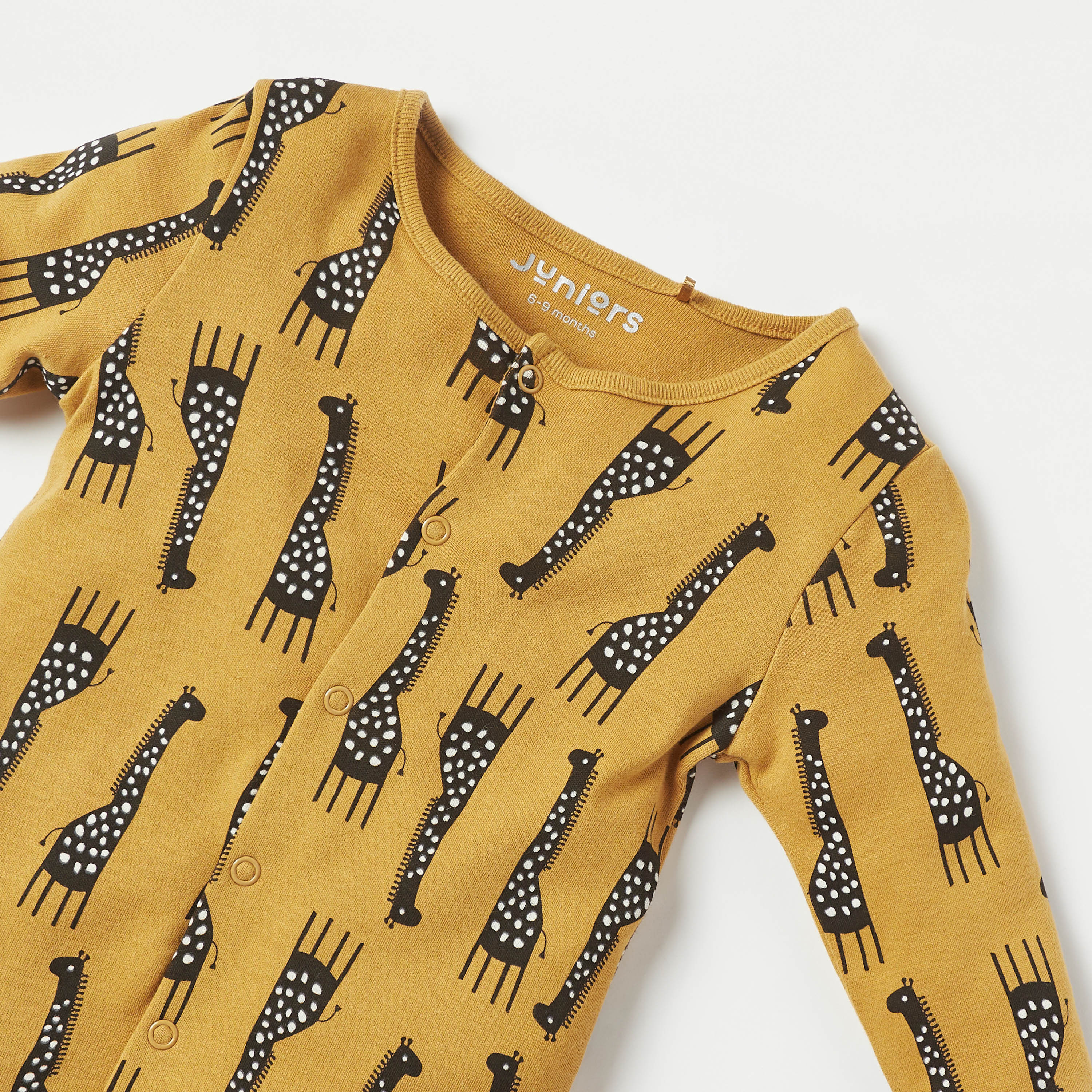 بدلة نوم بطبعات زرافة من جونيورز-baby-boys-clothing-nightwear-sleepsuits-image-3
