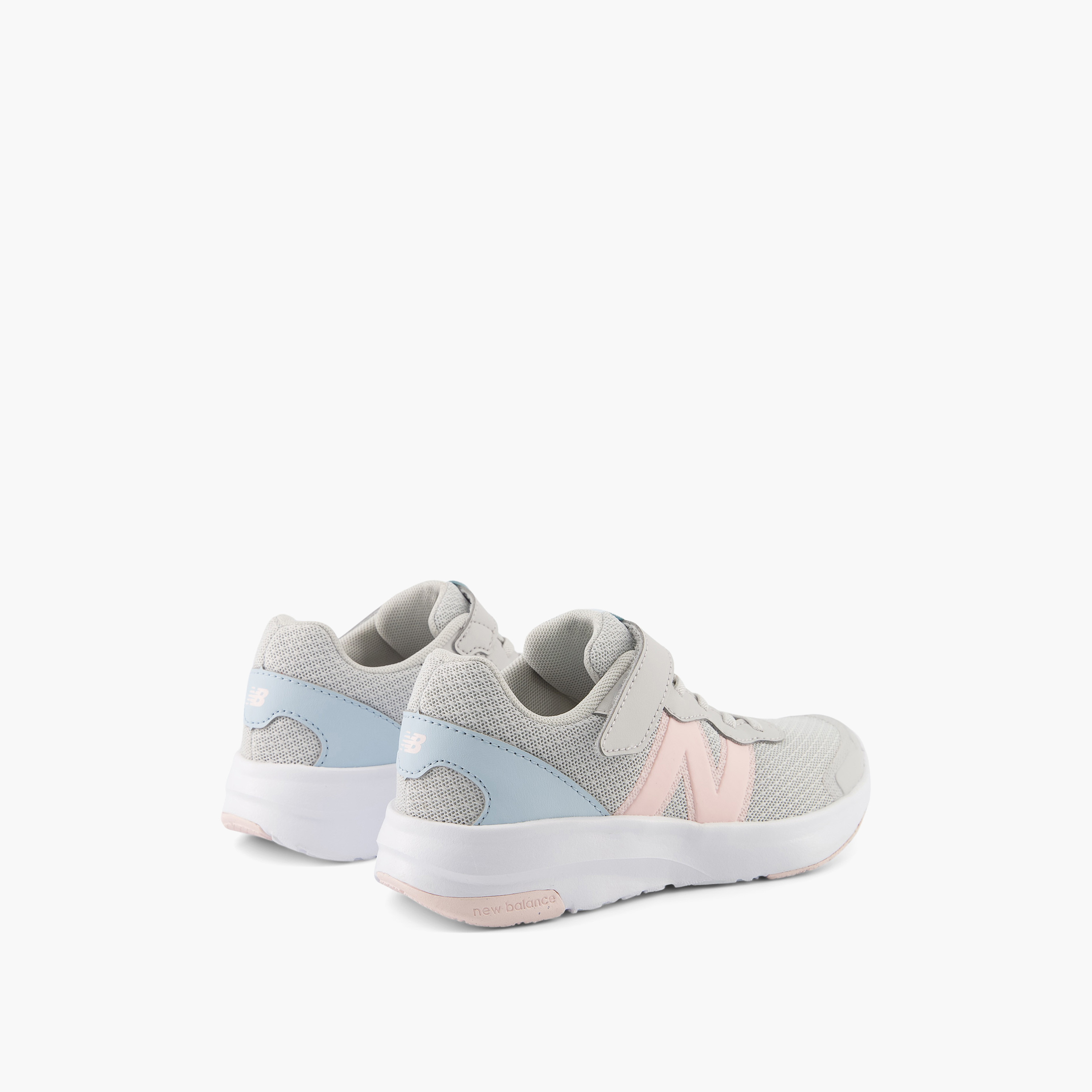 حذاء رياضي بشريط إغلاق لاصق وتفاصيل شعار للبنات من نيو بالانس-girls-shoes-sneakers-image-3
