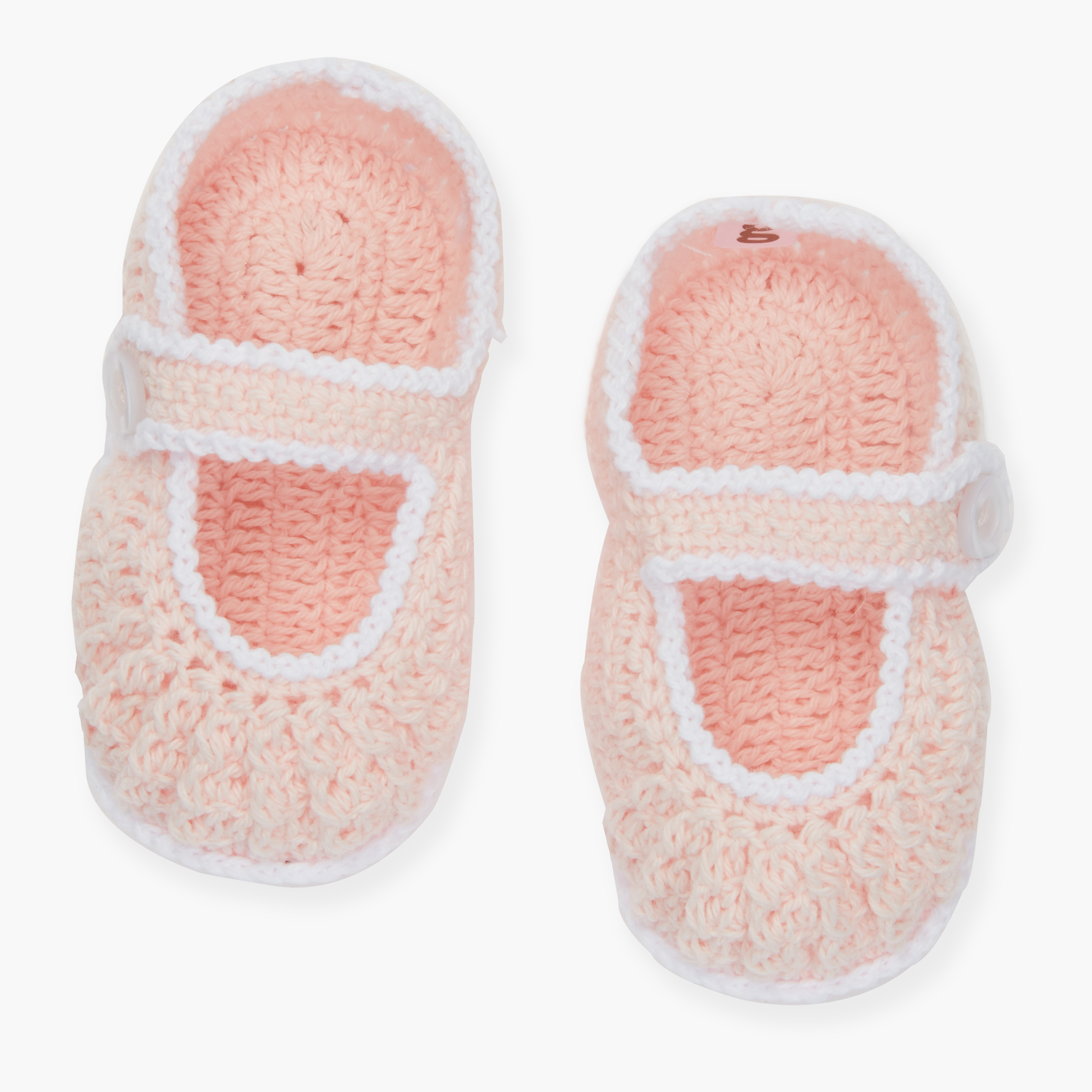 أبوات كروشيه بزر إغلاق-baby-girls-shoes-booties-image-1
