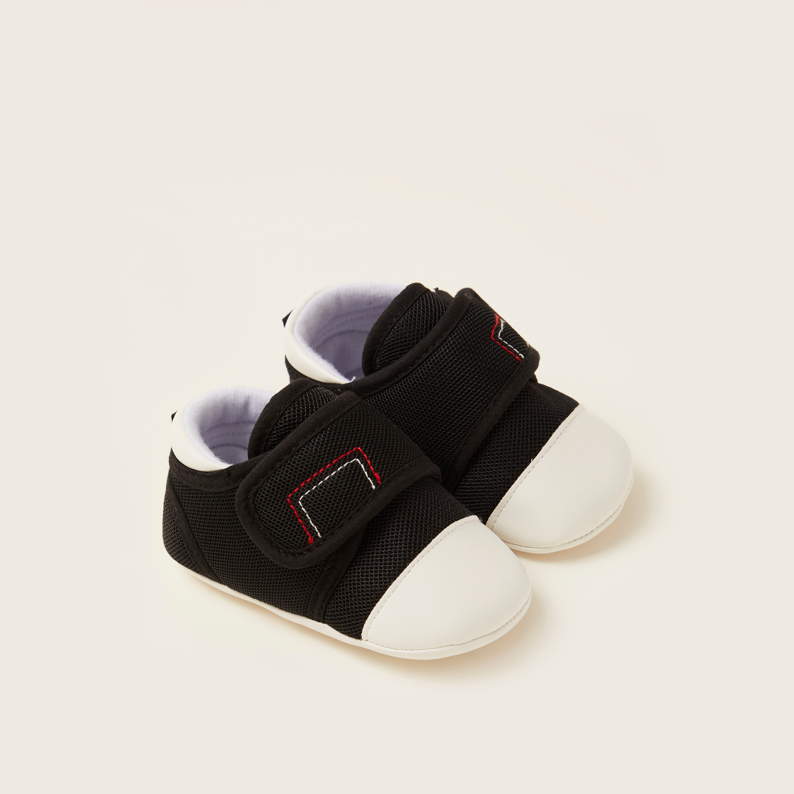 Giggles Textured Baby Shoes with Stitch Detail-baby-boys-shoes-booties-image-2