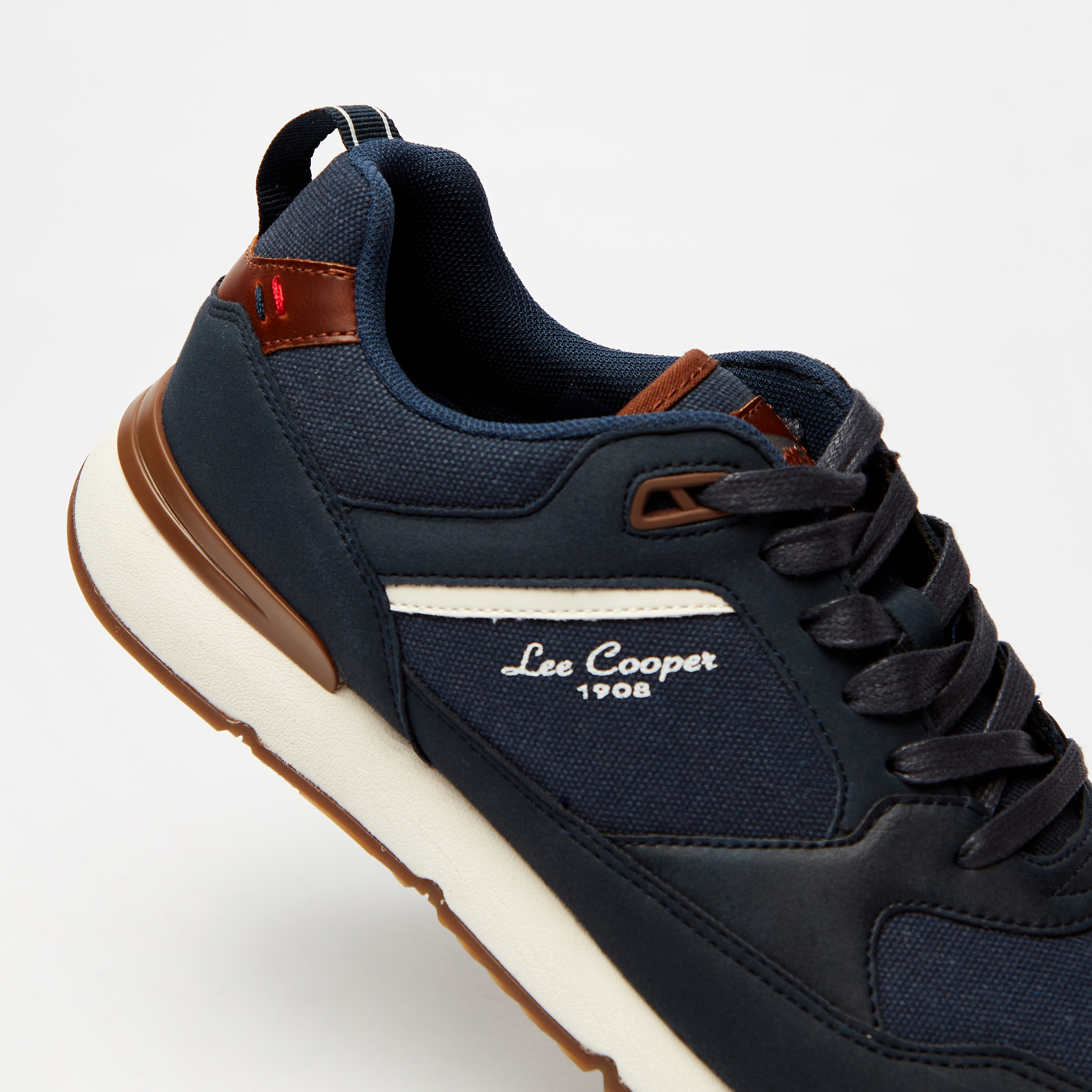 حذاء سنيكرز بارز الملمس برباط إغلاق للرجال من لي كوبر-men-shoes-sneakers-image-4