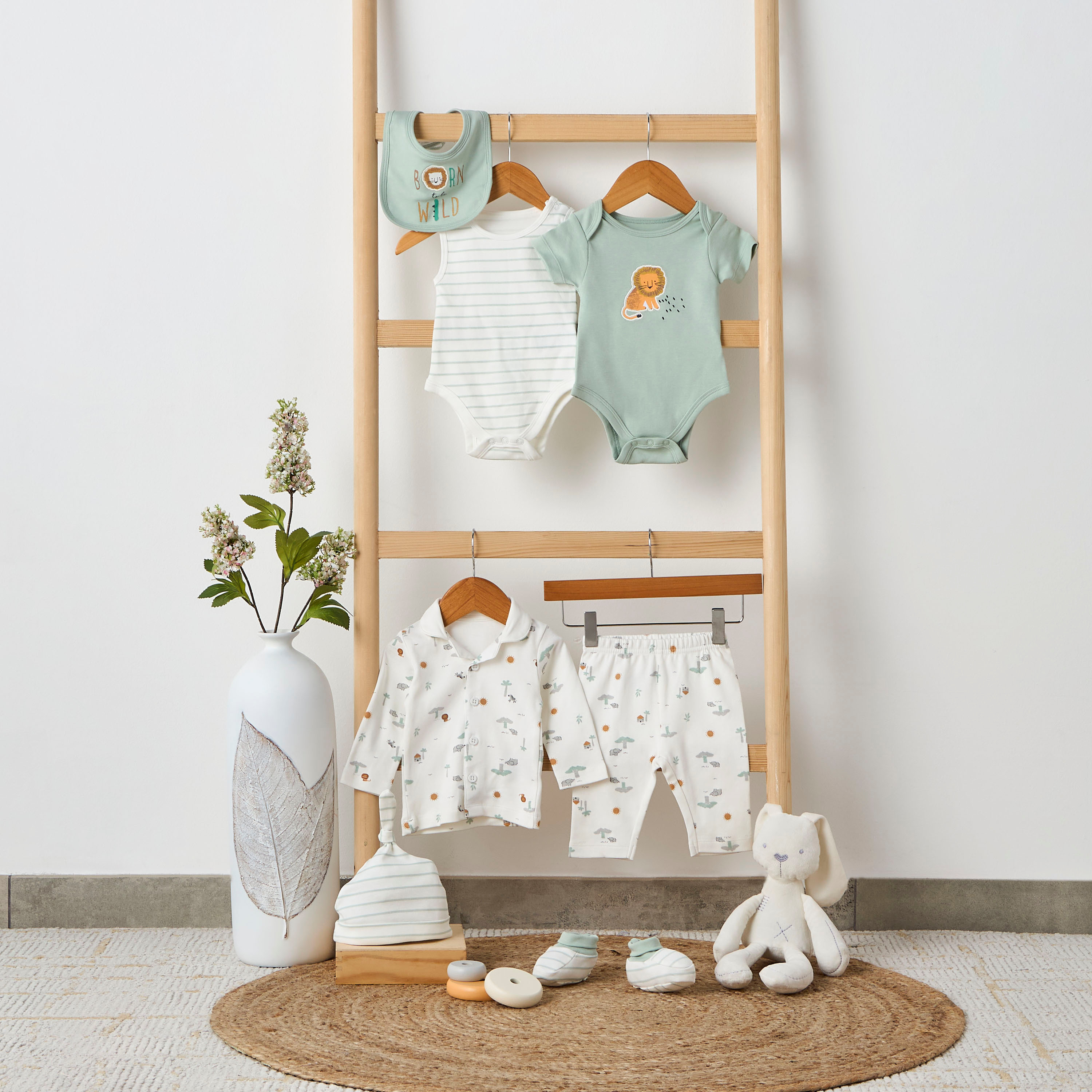 طقم هدايا ملابس 8 قطع مع أزرار إغلاق كبس من جونيورز-baby-boys-clothing-setsandcoords-image-13