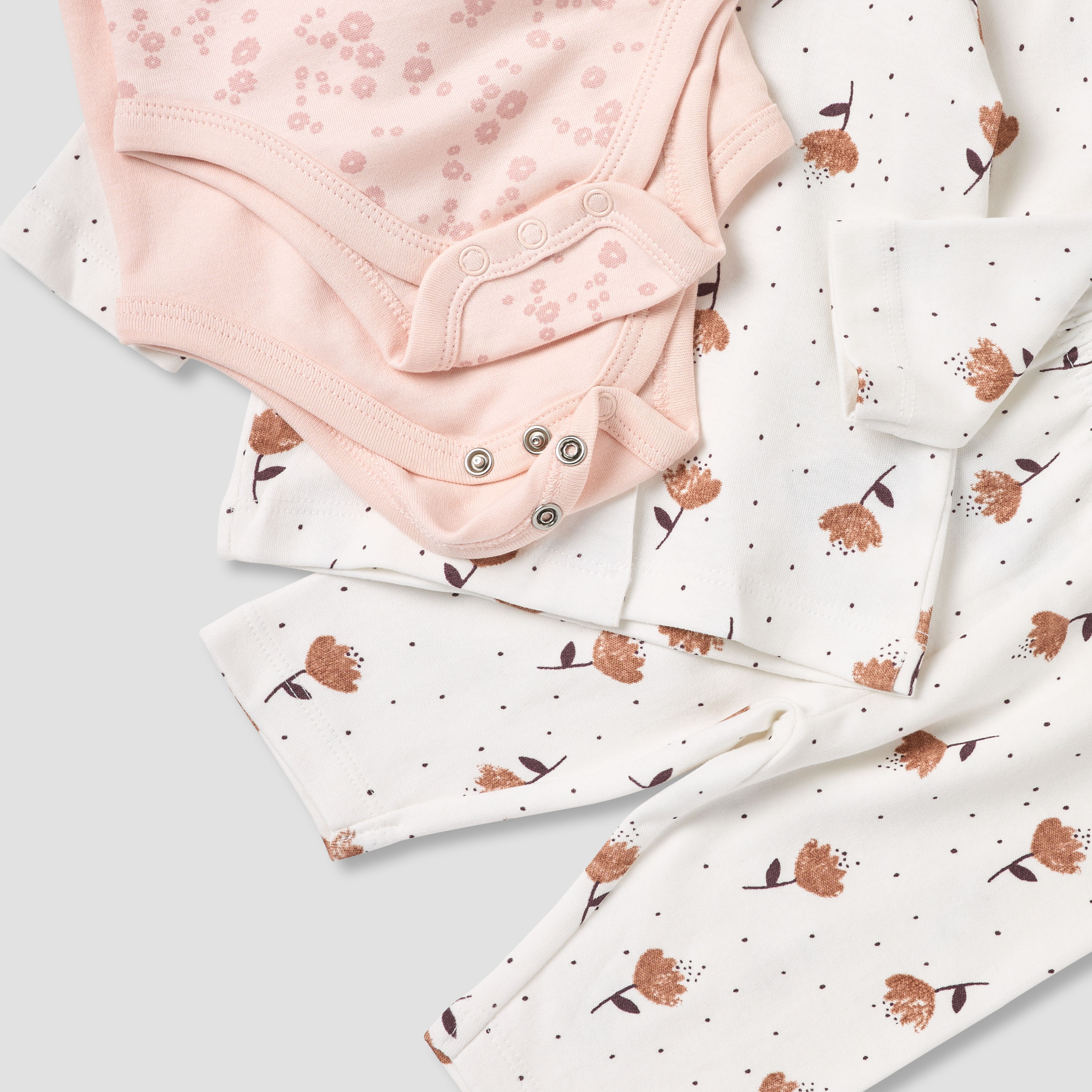 Set of 8 Juniors Clothing Gift Set with Floral Print-baby-girls-clothing-setsandcoords-image-11