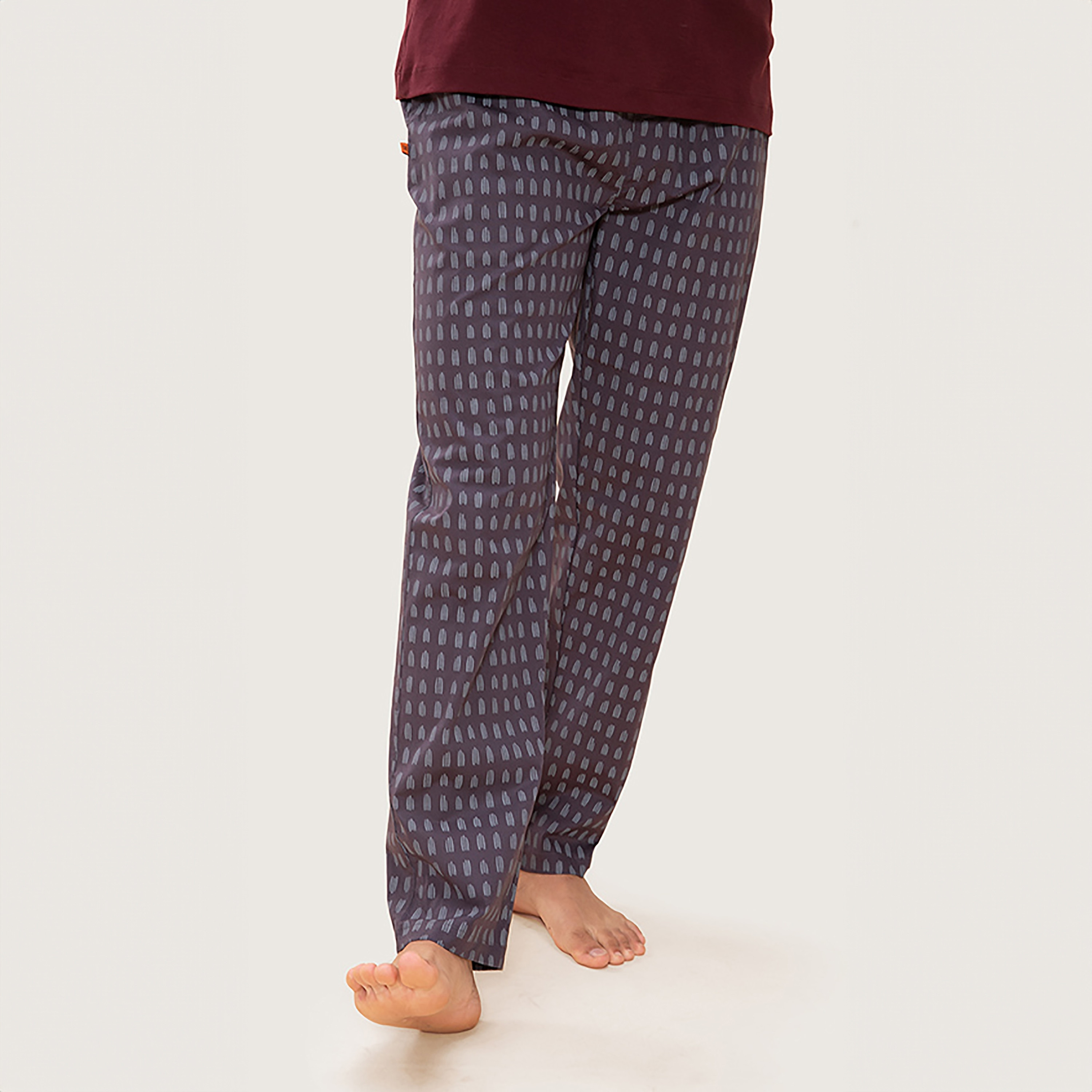بيجامة برباط مطاطي متوسطة الارتفاع مطبوعة من دامنش-men-clothing-nightwear-pyjamaandshorts-image-5