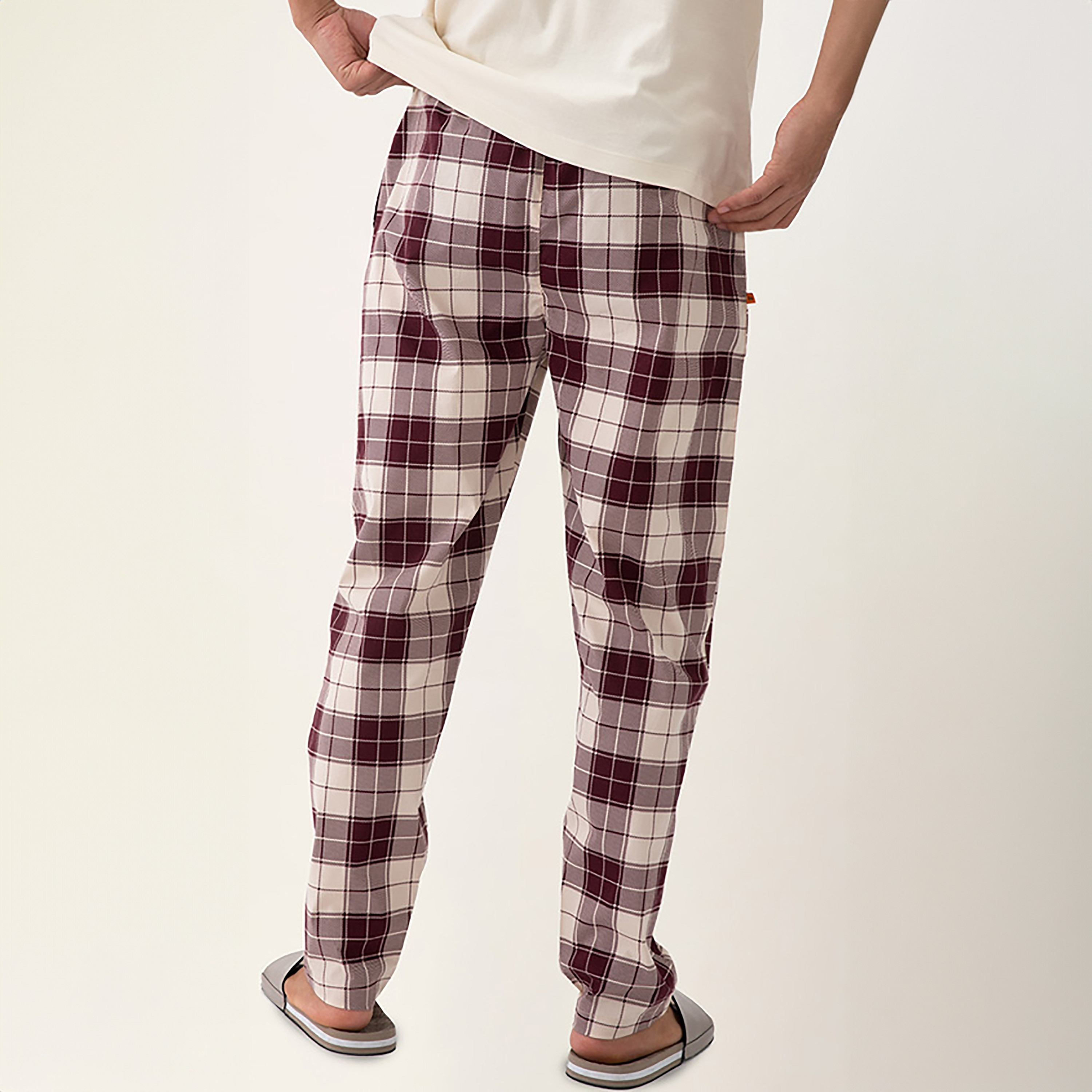 Damensch Checked Mid-Rise Stretch Drawstring Pyjama-men-clothing-nightwear-pyjamaandshorts-image-4