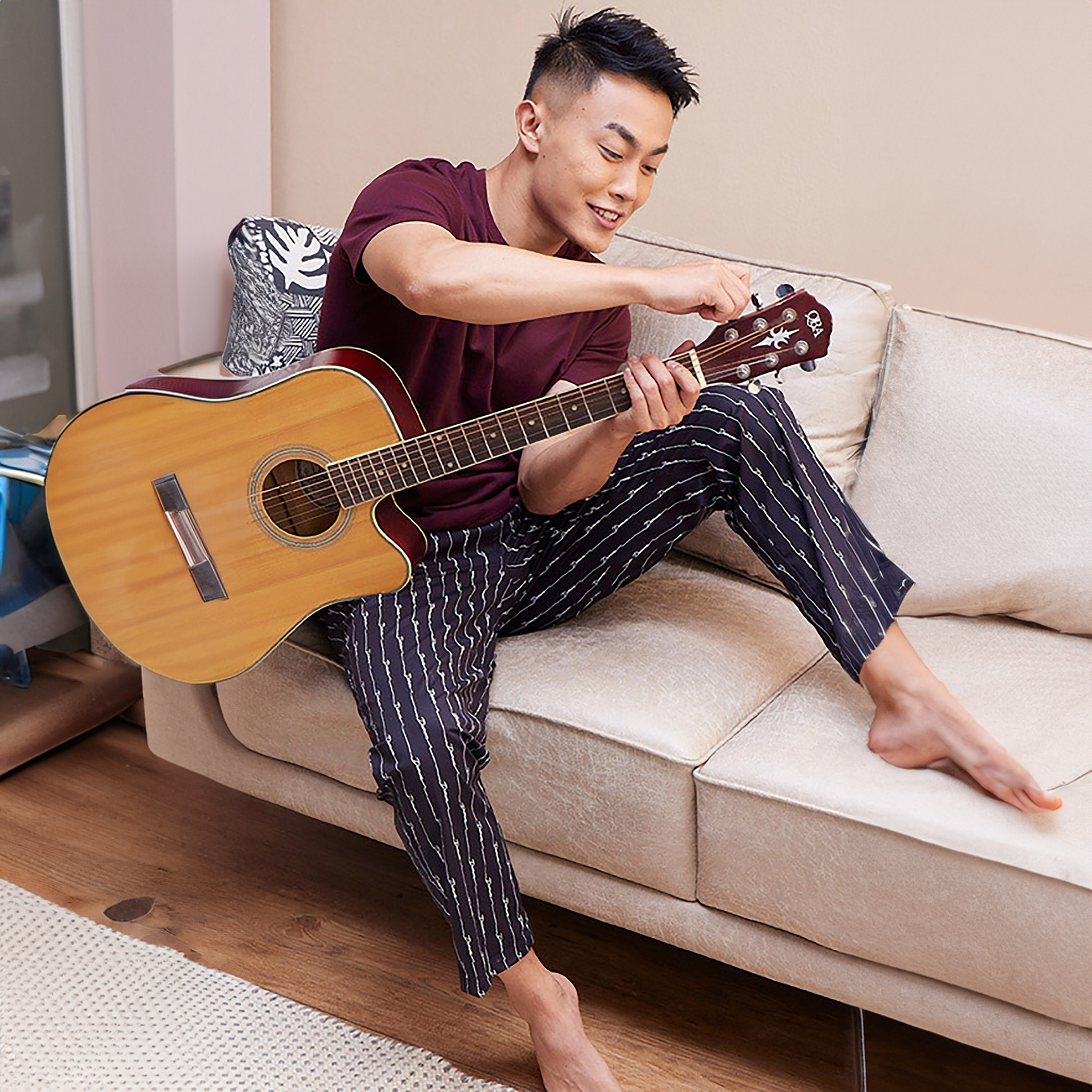 Damensch Typo Print Mid-Rise Stretch Drawstring Pyjama-men-clothing-nightwear-pyjamaandshorts-image-4