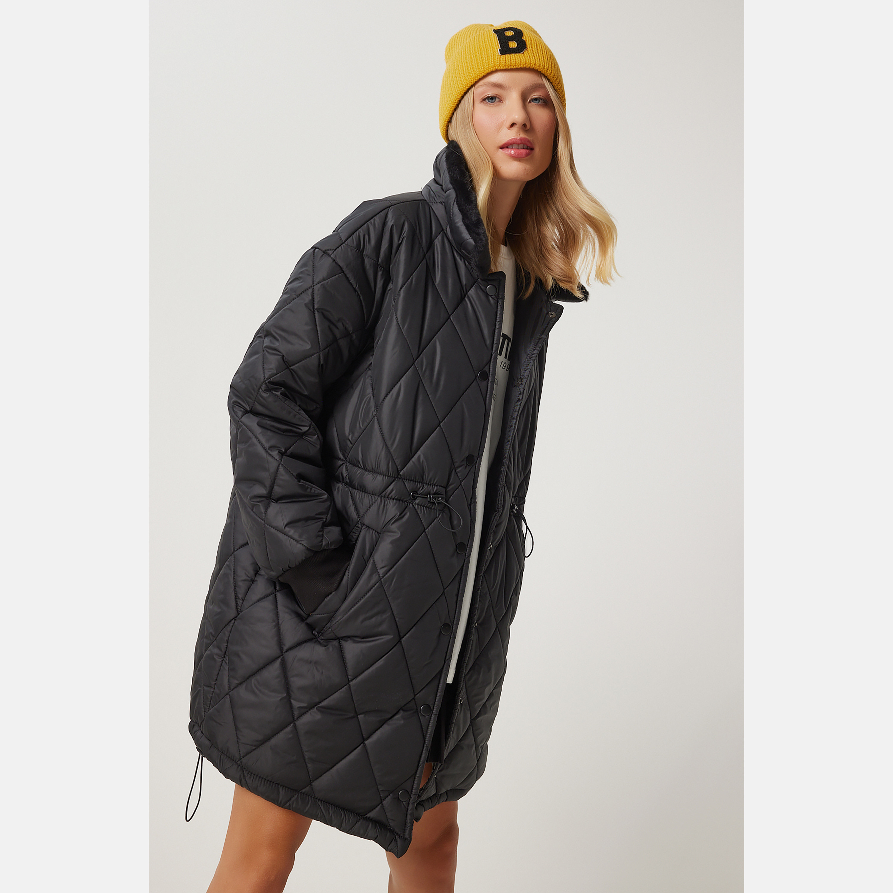 سترة نسائية سوداء بياقة من سعادة إسطنبول-women-winterwear-coatsandjackets-jackets-image-5