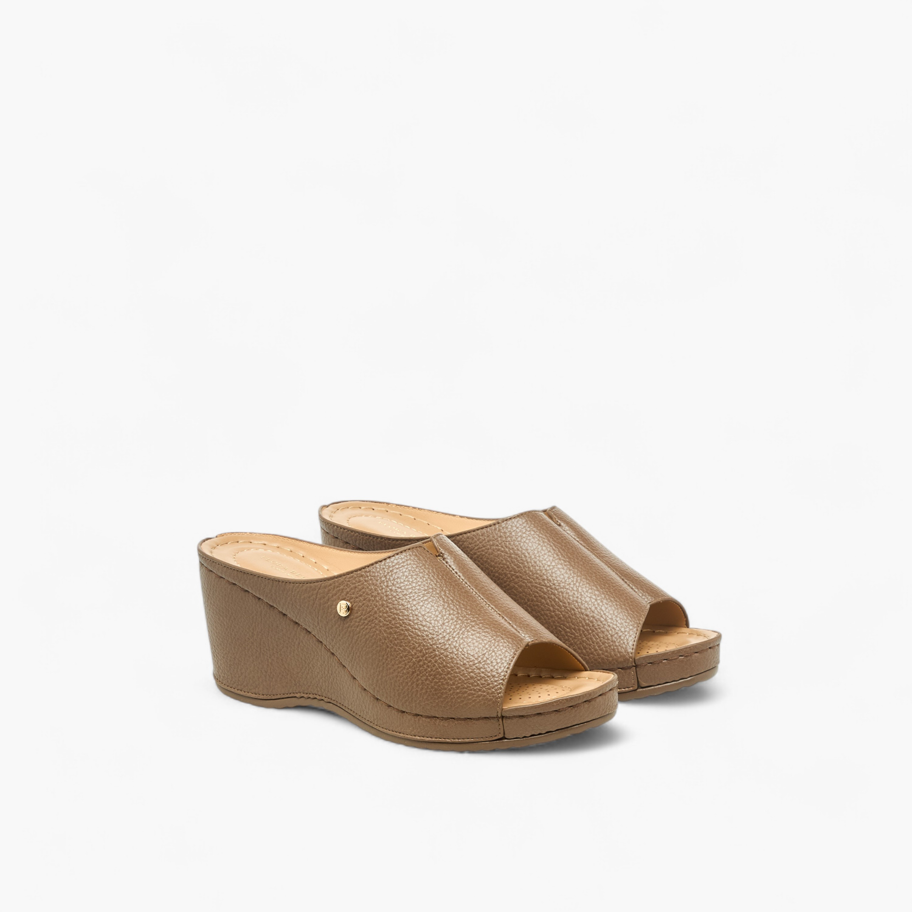 صندل ويدج سهل الارتداء للنساء من فلورا بيلا-women-shoes-sandals-heeled-image-1