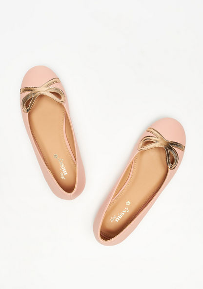 Little Missy Solid Ballerina Shoes with Metallic Bow Detail