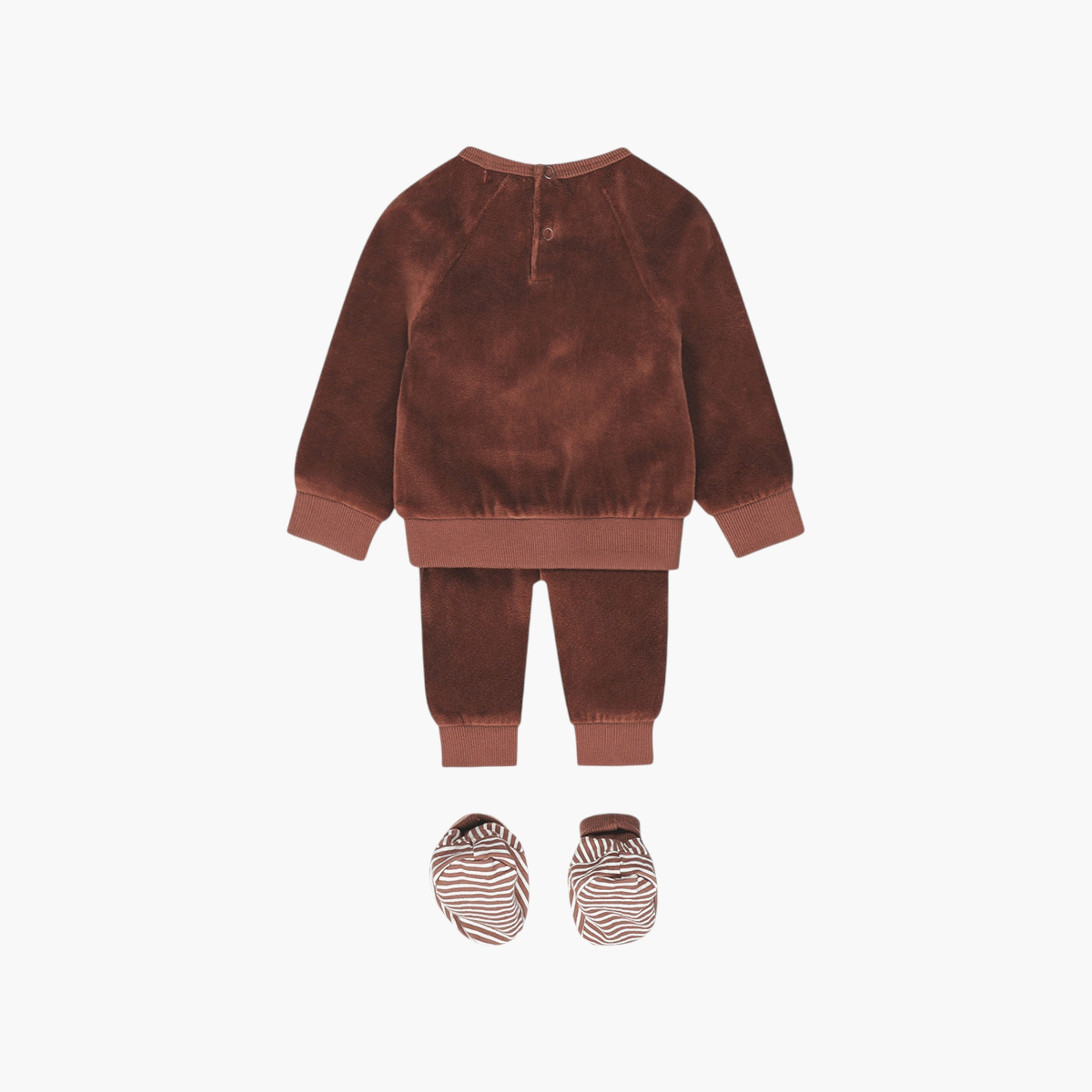 Dirkje 3-Piece Embroidered Long Sleeves Sweatshirt, Joggers with Socks-baby-boys-clothing-winterwear-setsandcoords-image-3